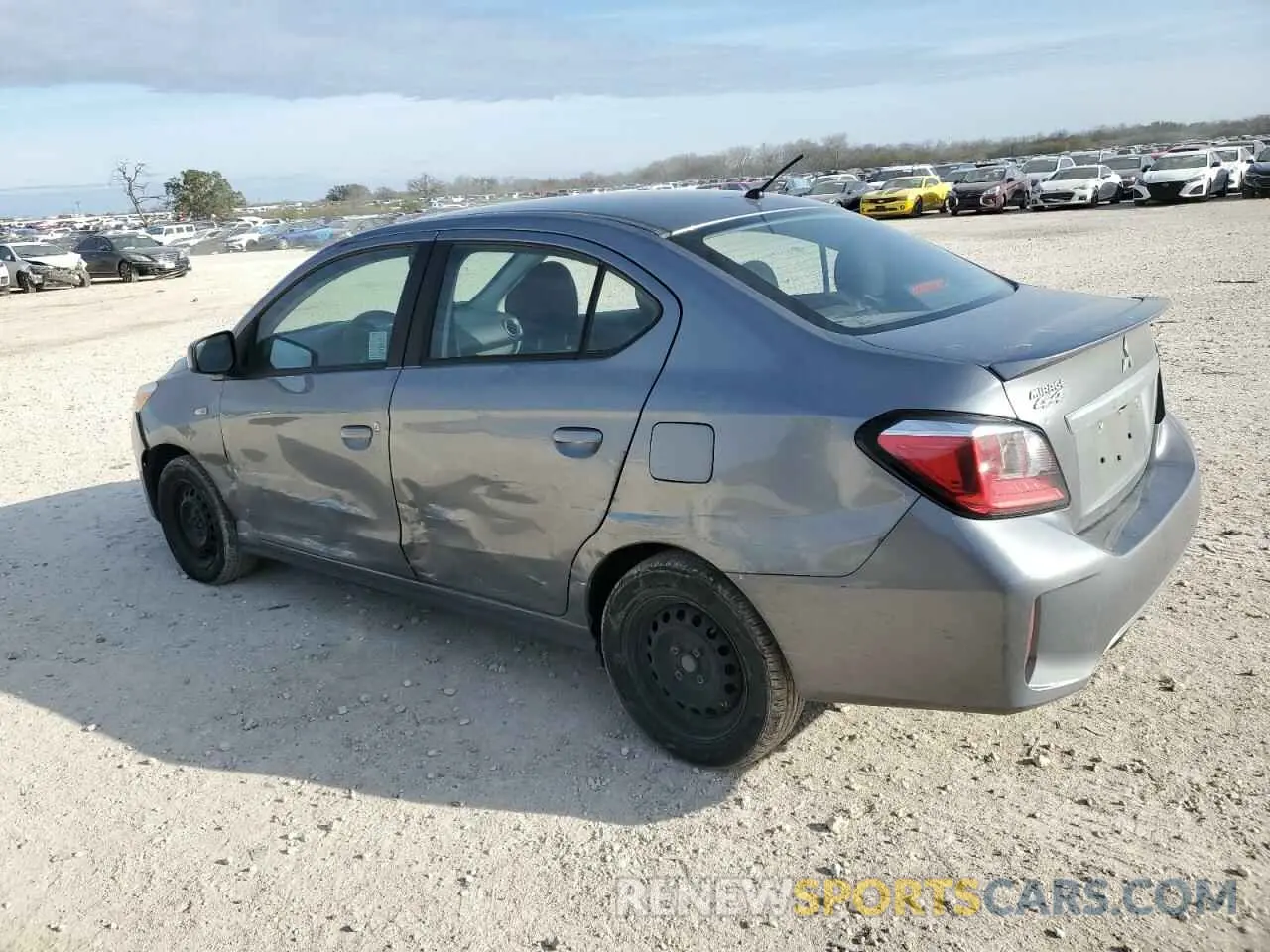 2 fotografías del automóvil dañado ML32FUFJ4MHF03428 MITSUBISHI MIRAGE 2021