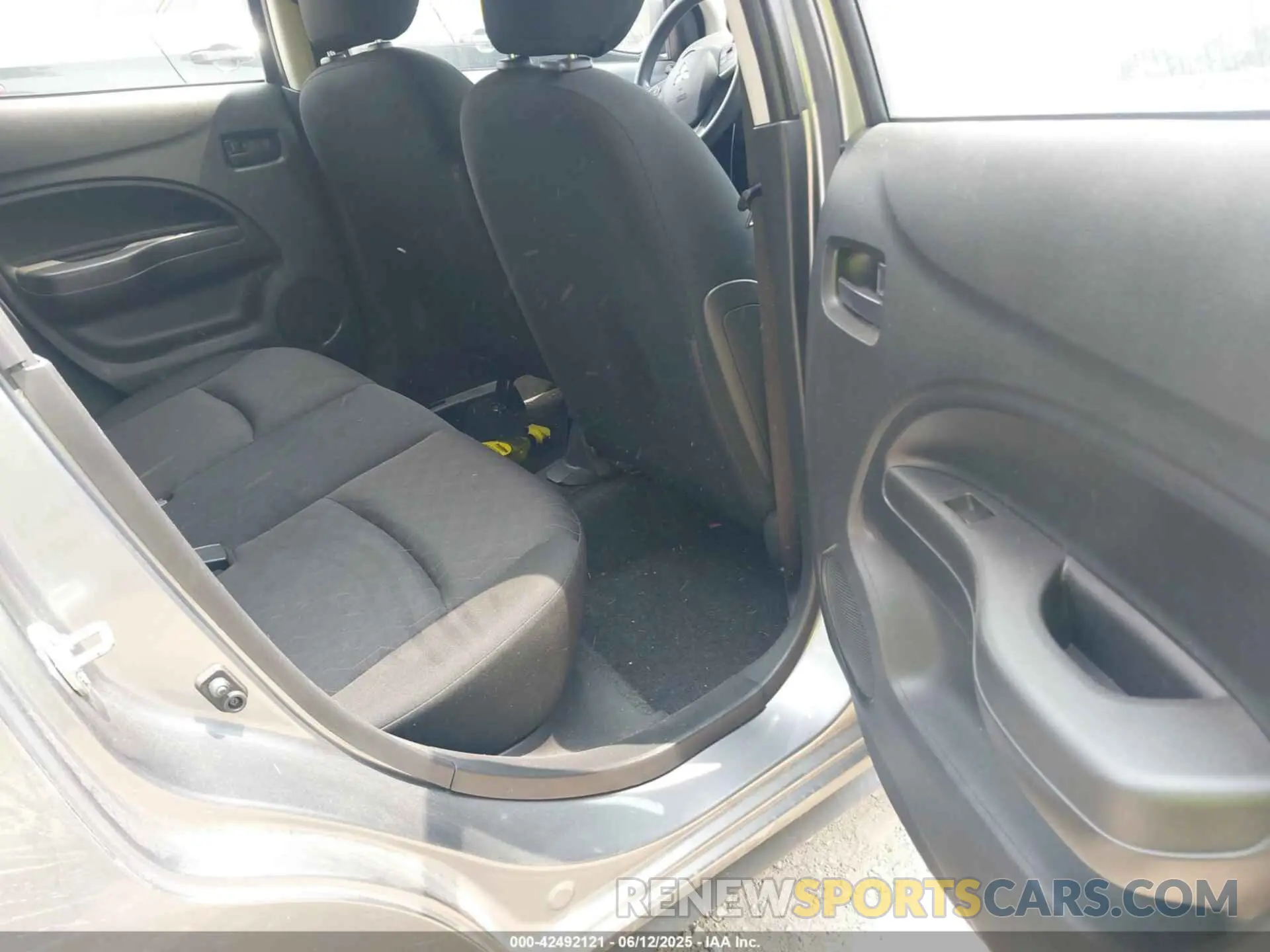 8 fotografías del automóvil dañado ML32AUHJ1NH005276 MITSUBISHI MIRAGE 2022