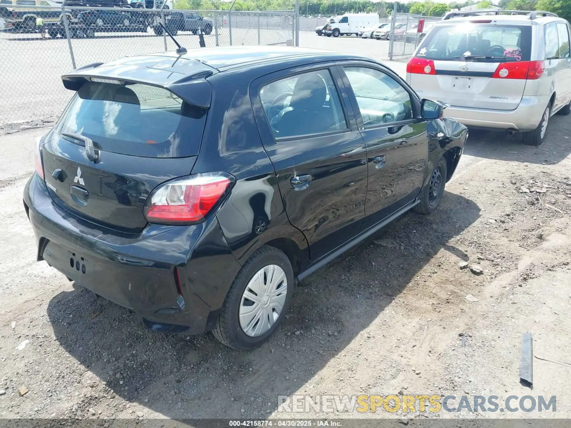 4 fotografías del automóvil dañado ML32AUHJ1NH005343 MITSUBISHI MIRAGE 2022