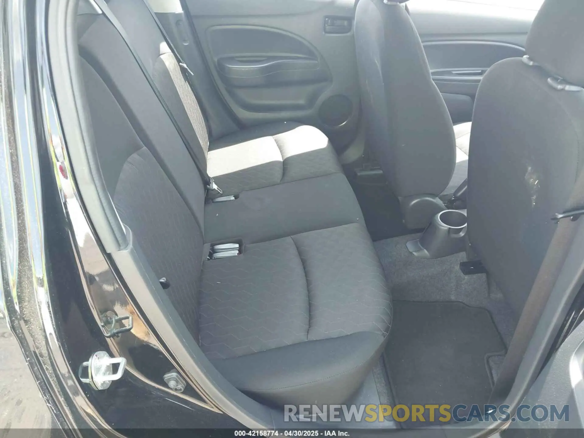8 fotografías del automóvil dañado ML32AUHJ1NH005343 MITSUBISHI MIRAGE 2022