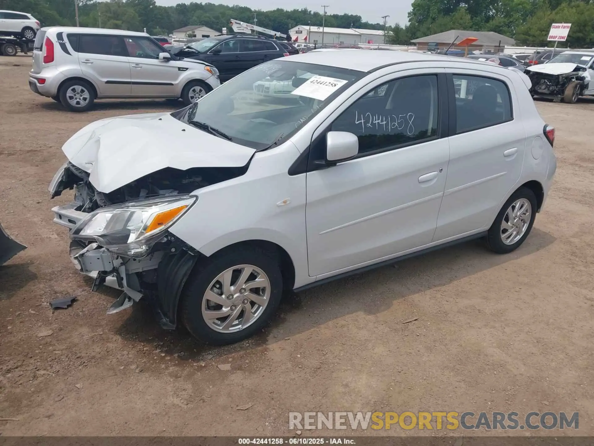 2 fotografías del automóvil dañado ML32AUHJ3NH008678 MITSUBISHI MIRAGE 2022