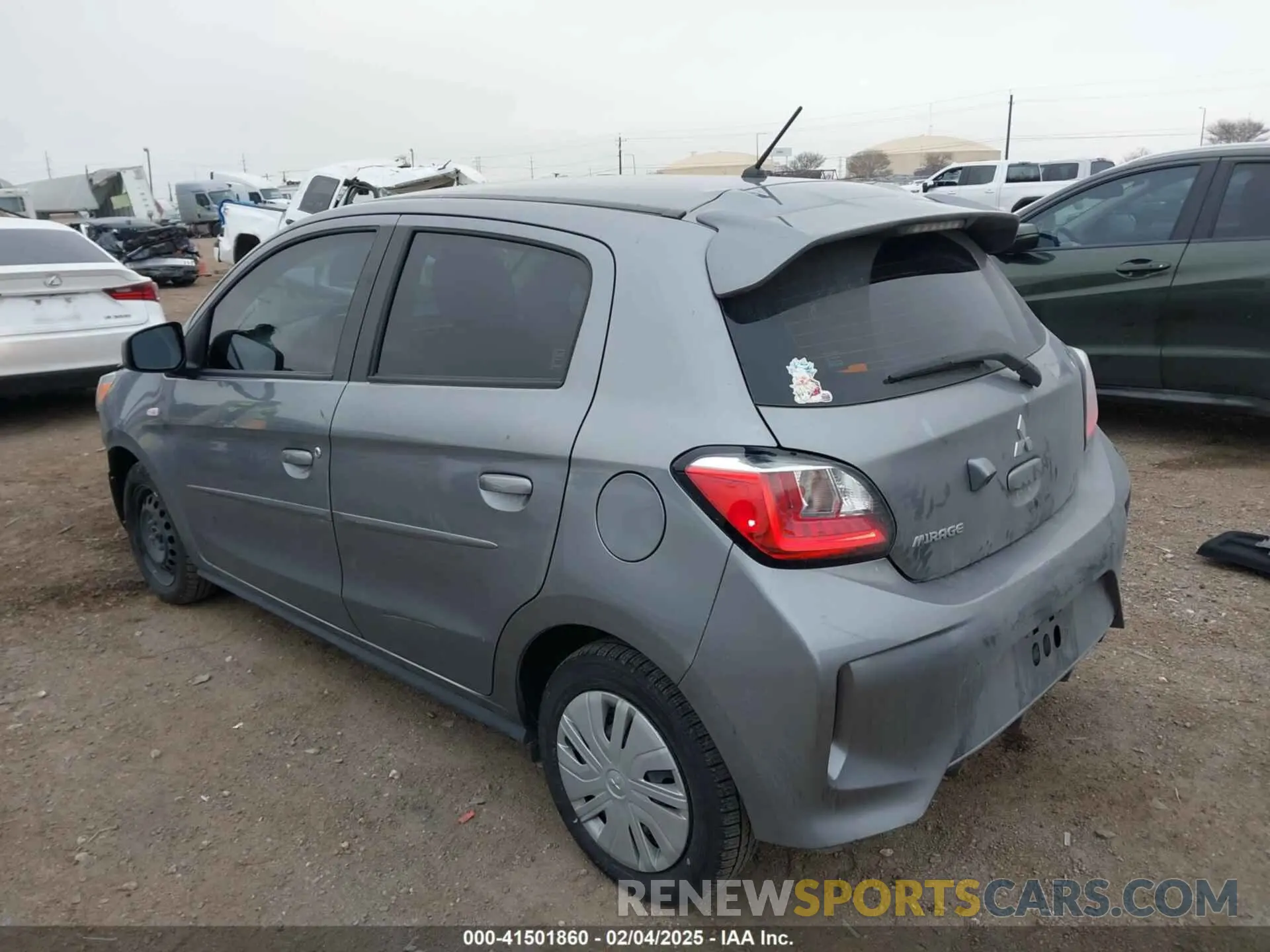 3 fotografías del automóvil dañado ML32AUHJ3NH008941 MITSUBISHI MIRAGE 2022