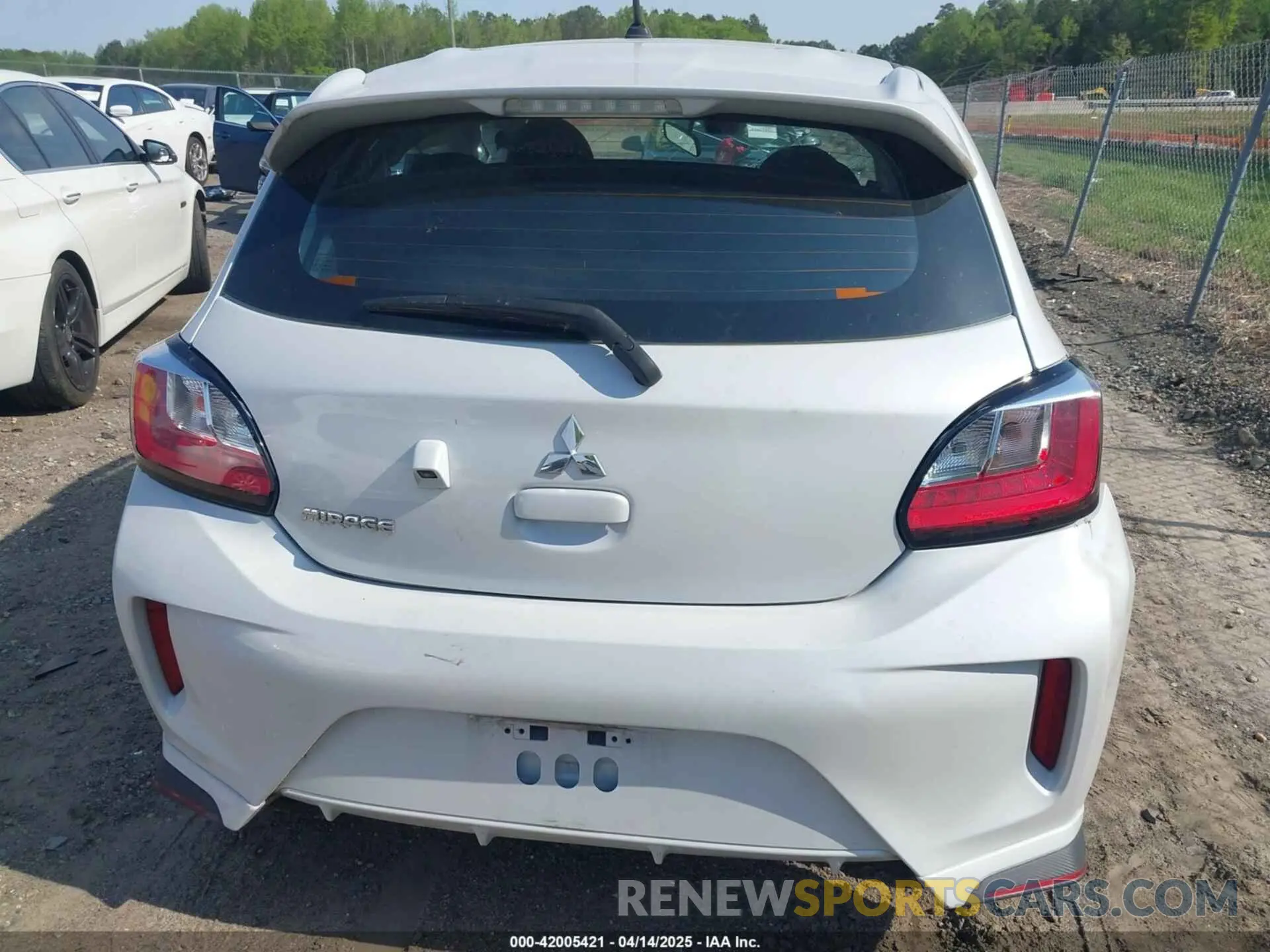 16 fotografías del automóvil dañado ML32AUHJ9NH008054 MITSUBISHI MIRAGE 2022