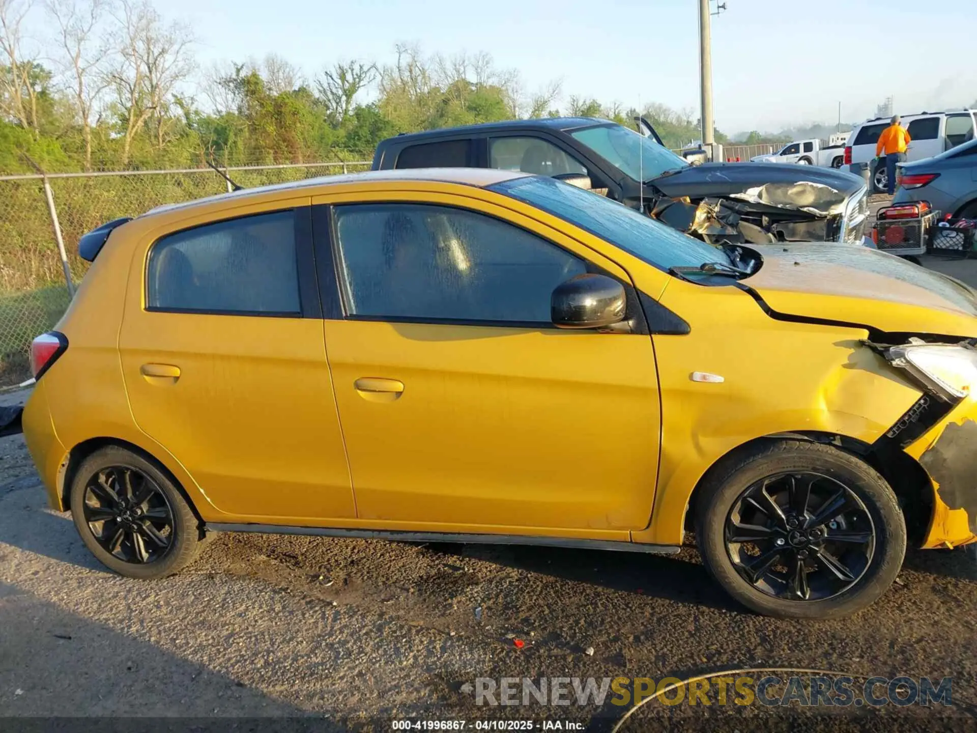 13 fotografías del automóvil dañado ML32AWHJ4NH001122 MITSUBISHI MIRAGE 2022