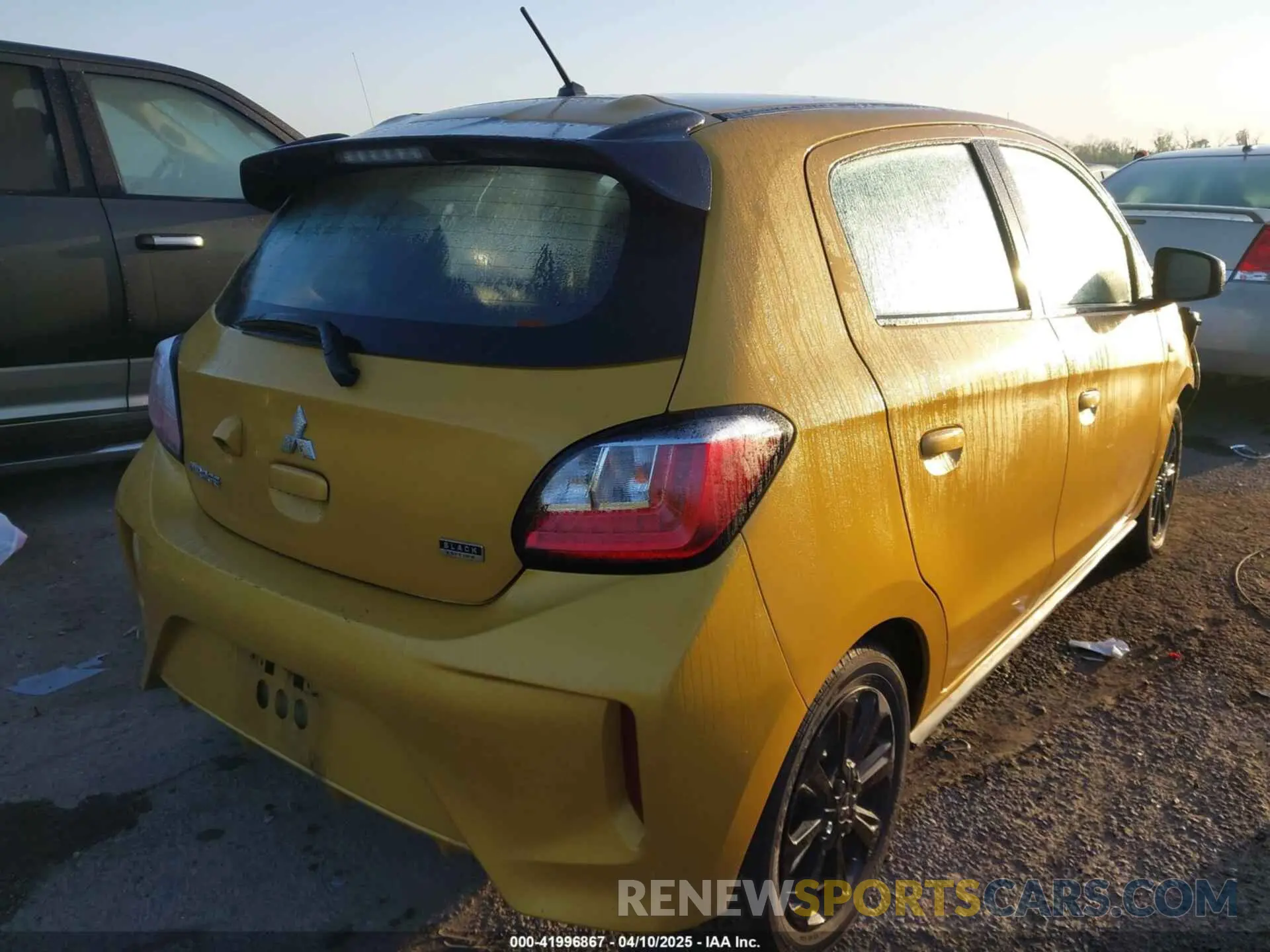 4 fotografías del automóvil dañado ML32AWHJ4NH001122 MITSUBISHI MIRAGE 2022