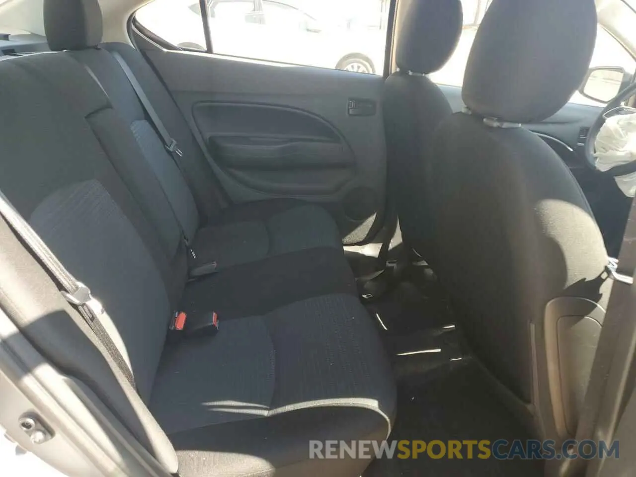 11 fotografías del automóvil dañado ML32FUFJ3NHF02126 MITSUBISHI MIRAGE 2022