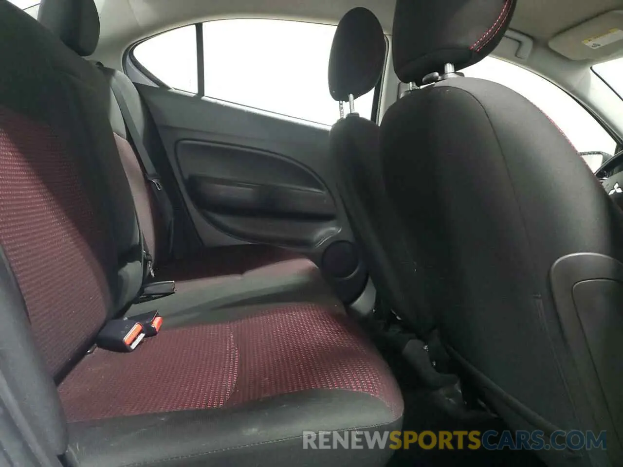 10 fotografías del automóvil dañado ML32FUFJ3NHF05012 MITSUBISHI MIRAGE 2022