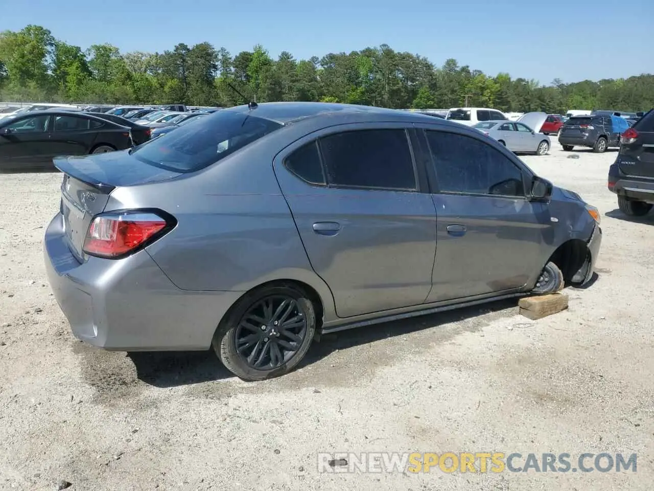 3 fotografías del automóvil dañado ML32FUFJ4NHF05102 MITSUBISHI MIRAGE 2022