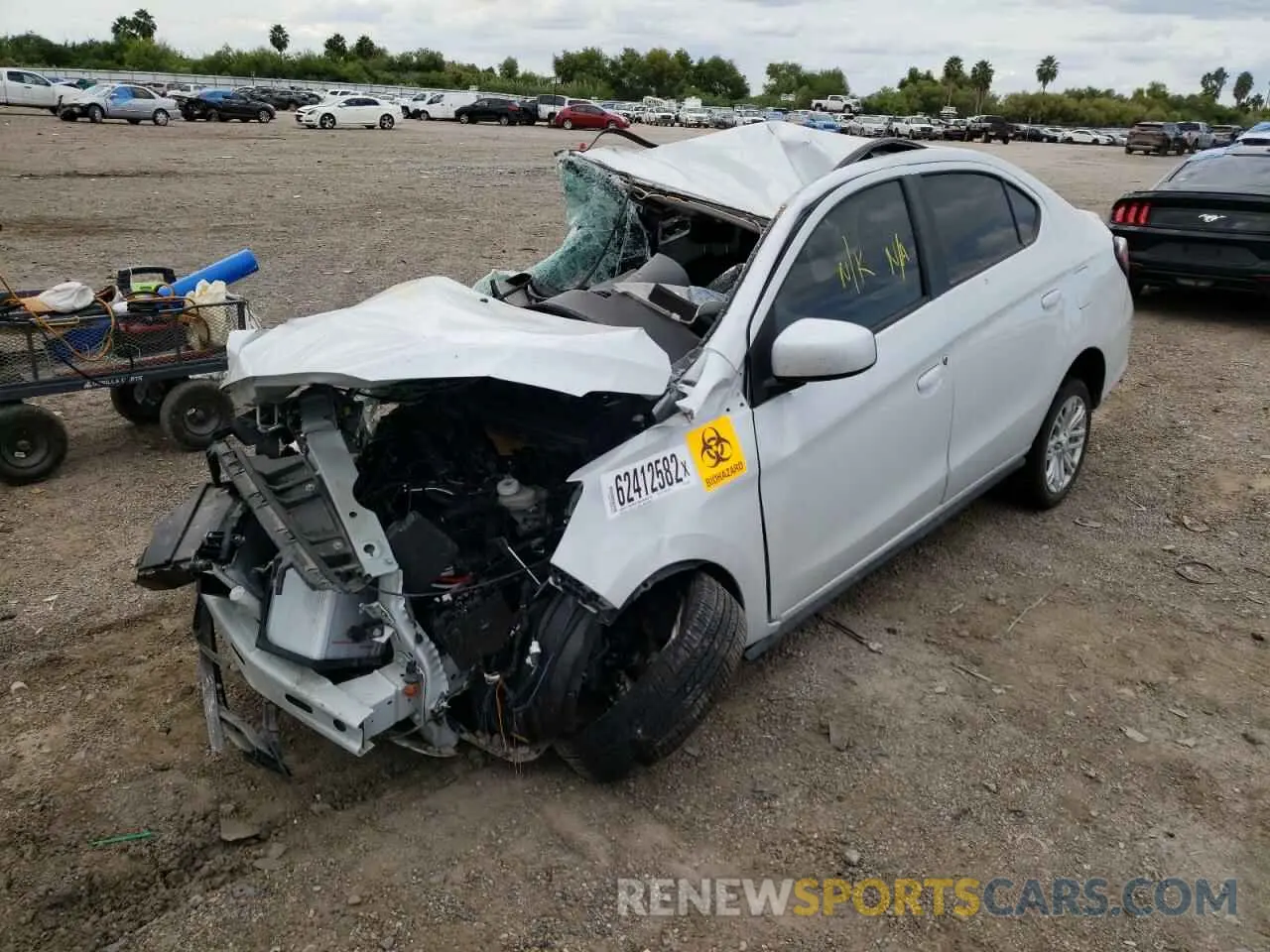 2 fotografías del automóvil dañado ML32FUFJ5NHF01057 MITSUBISHI MIRAGE 2022
