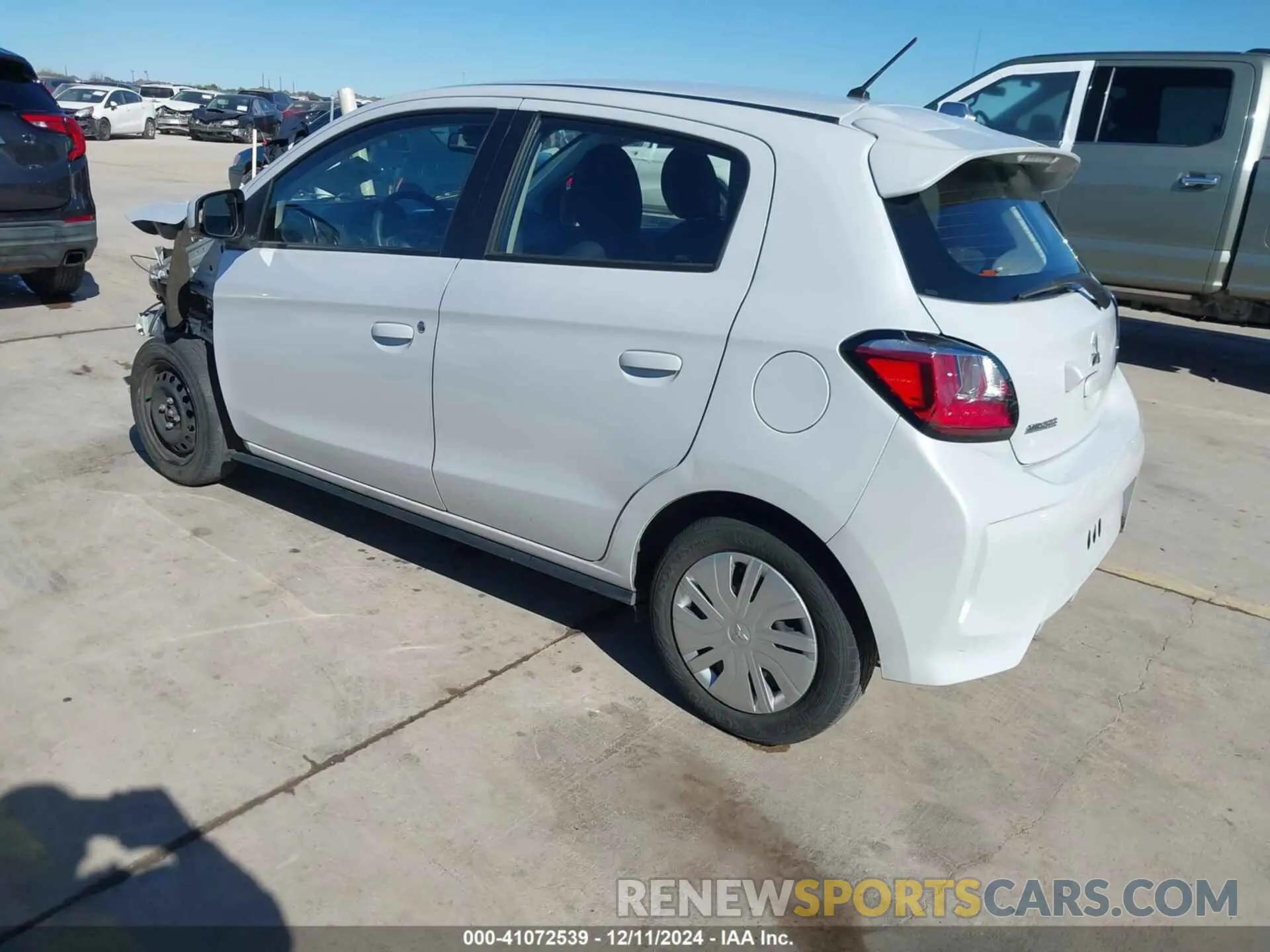 3 fotografías del automóvil dañado ML32AUHJ1PH000405 MITSUBISHI MIRAGE 2023