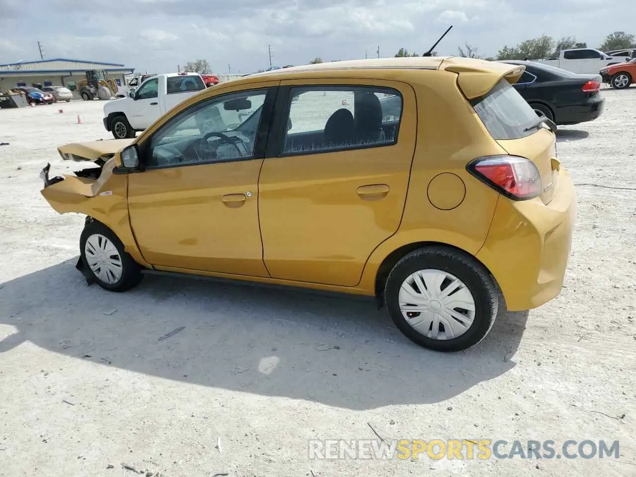 2 fotografías del automóvil dañado ML32AUHJ2PH005080 MITSUBISHI MIRAGE 2023
