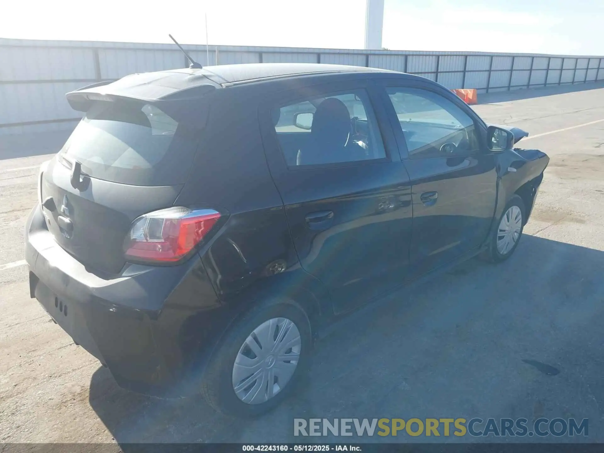 4 fotografías del automóvil dañado ML32AUHJ4PH005923 MITSUBISHI MIRAGE 2023