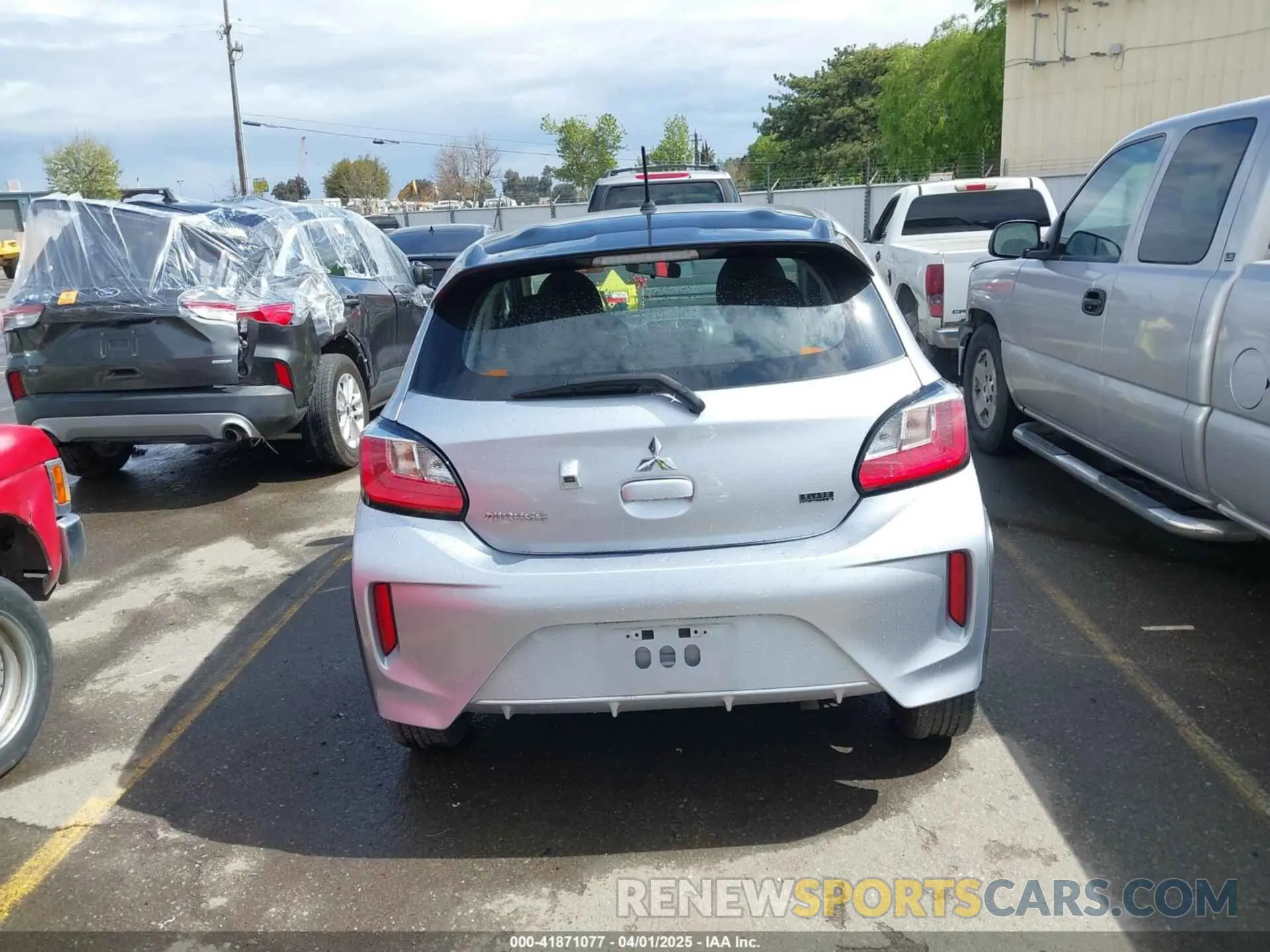 16 fotografías del automóvil dañado ML32AWHJ4PH000832 MITSUBISHI MIRAGE 2023