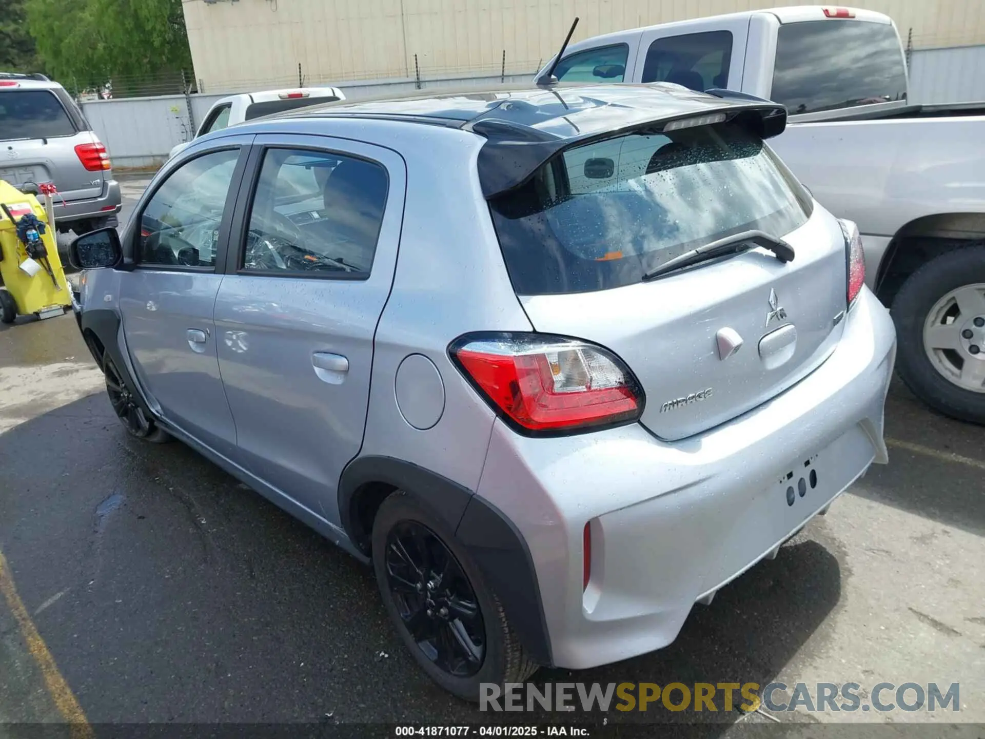 3 fotografías del automóvil dañado ML32AWHJ4PH000832 MITSUBISHI MIRAGE 2023