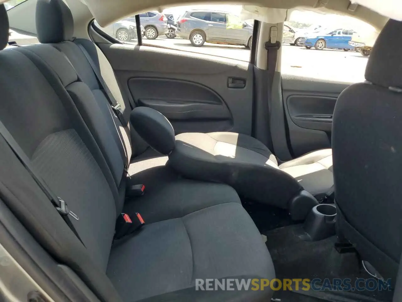 10 fotografías del automóvil dañado ML32FUFJ0PHF03852 MITSUBISHI MIRAGE 2023