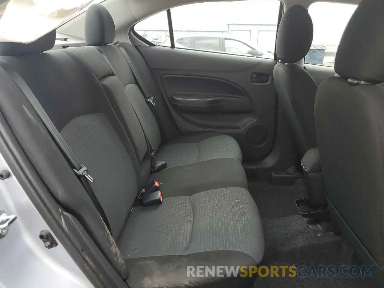 10 fotografías del automóvil dañado ML32FUFJ1PHF04699 MITSUBISHI MIRAGE 2023