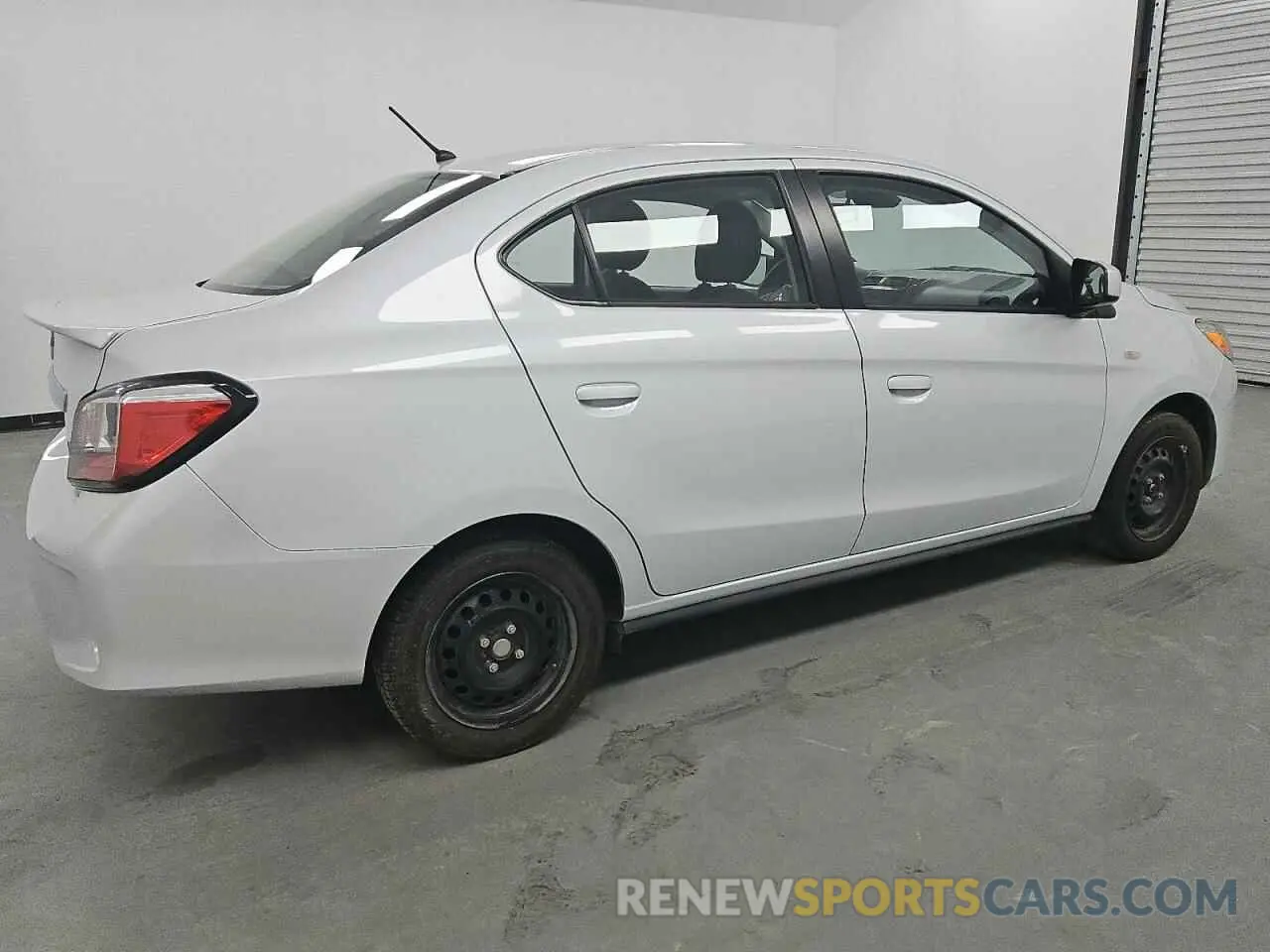3 fotografías del automóvil dañado ML32FUFJ4PHF01618 MITSUBISHI MIRAGE 2023