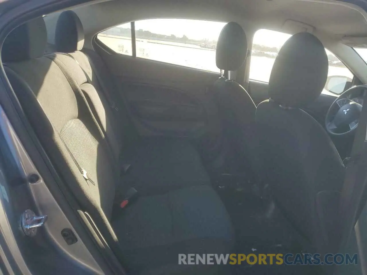 10 fotografías del automóvil dañado ML32FUFJ8PHF06580 MITSUBISHI MIRAGE 2023