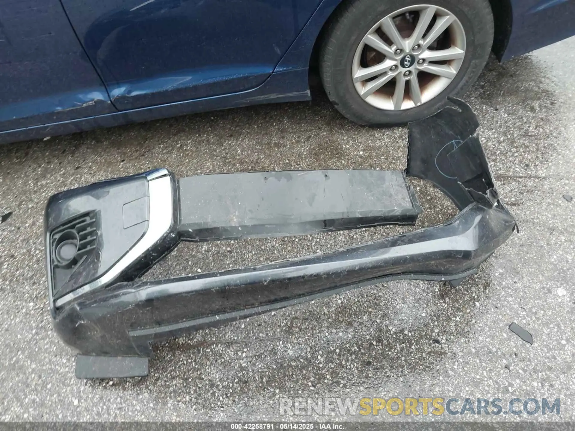 12 fotografías del automóvil dañado ML32AUHJ0RH003637 MITSUBISHI MIRAGE 2024