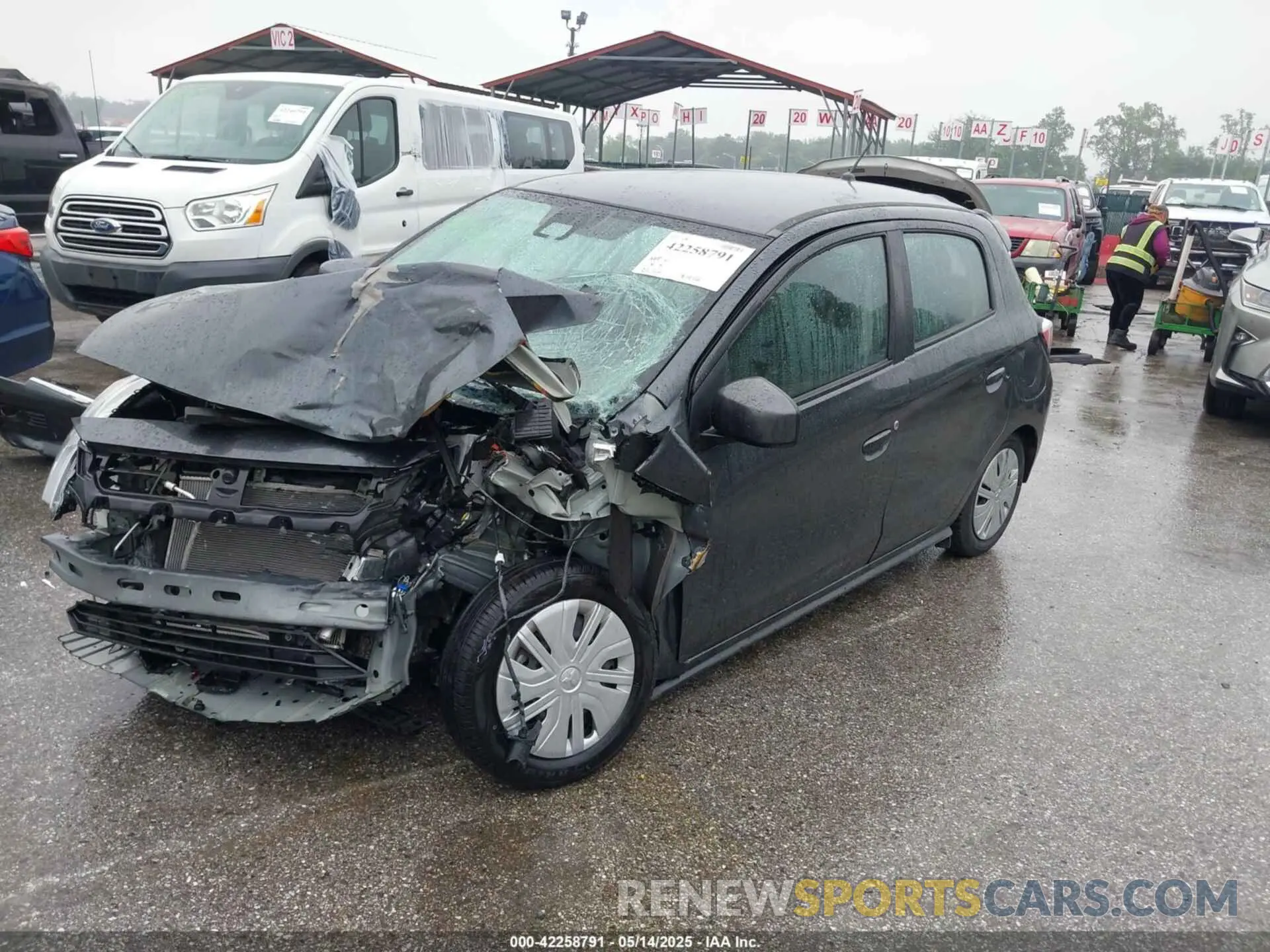 2 fotografías del automóvil dañado ML32AUHJ0RH003637 MITSUBISHI MIRAGE 2024