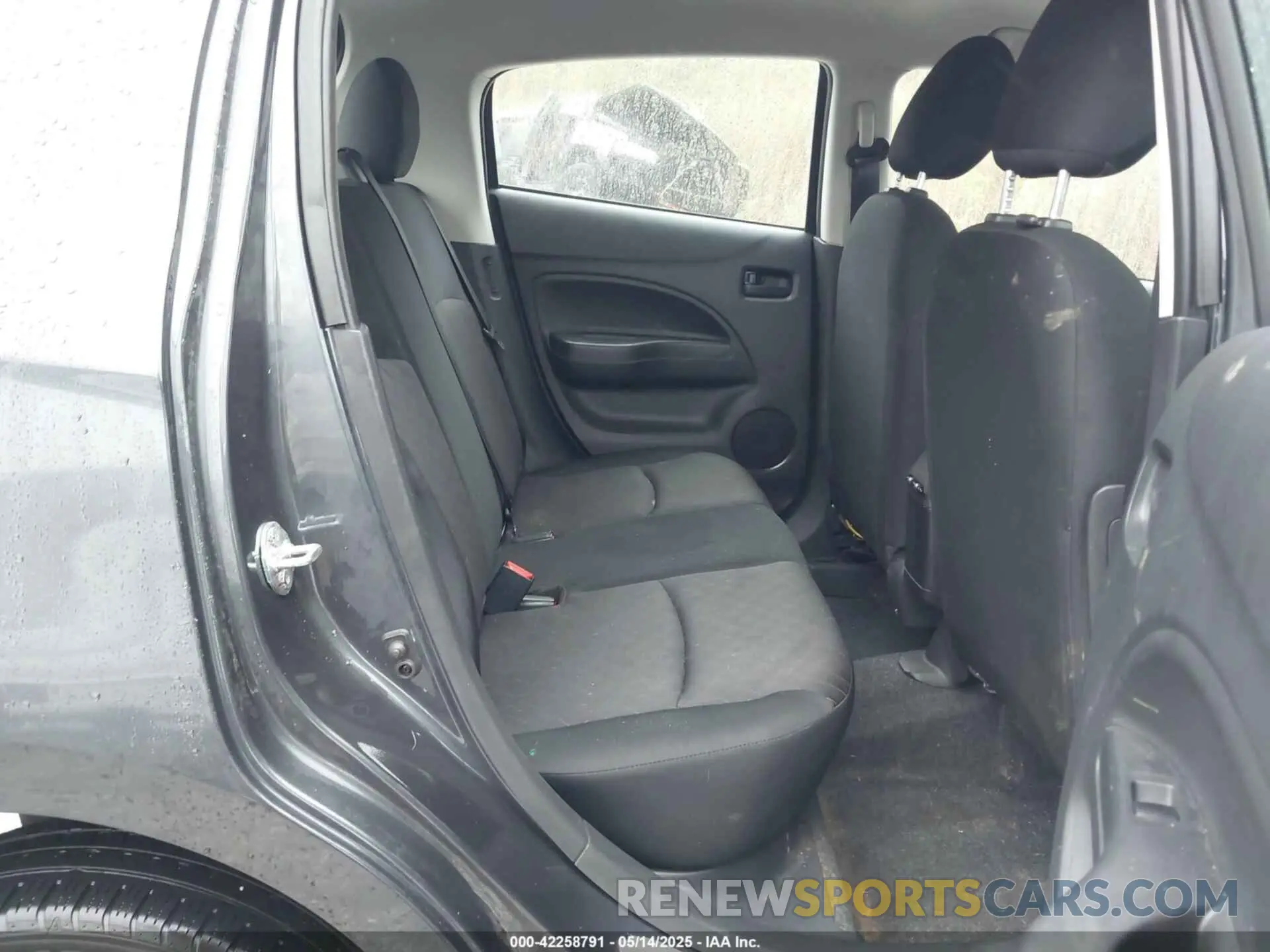 8 fotografías del automóvil dañado ML32AUHJ0RH003637 MITSUBISHI MIRAGE 2024