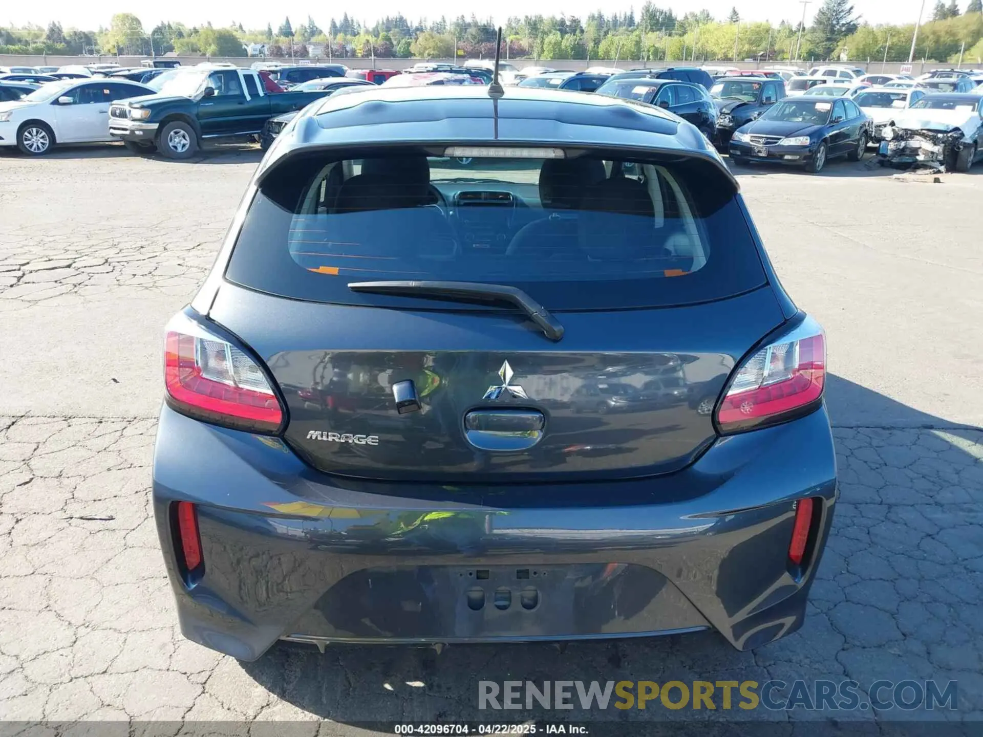 17 fotografías del automóvil dañado ML32AUHJ0RH012953 MITSUBISHI MIRAGE 2024