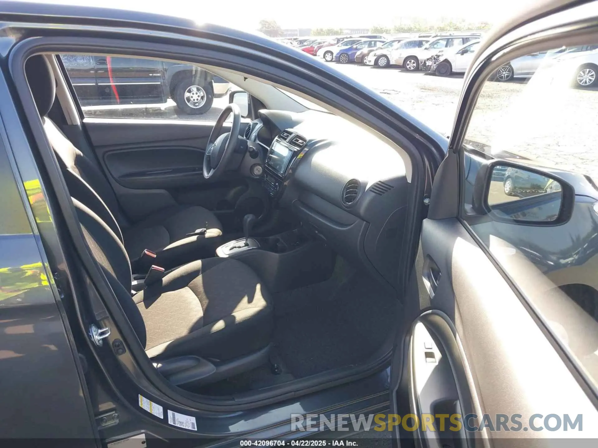 5 fotografías del automóvil dañado ML32AUHJ0RH012953 MITSUBISHI MIRAGE 2024