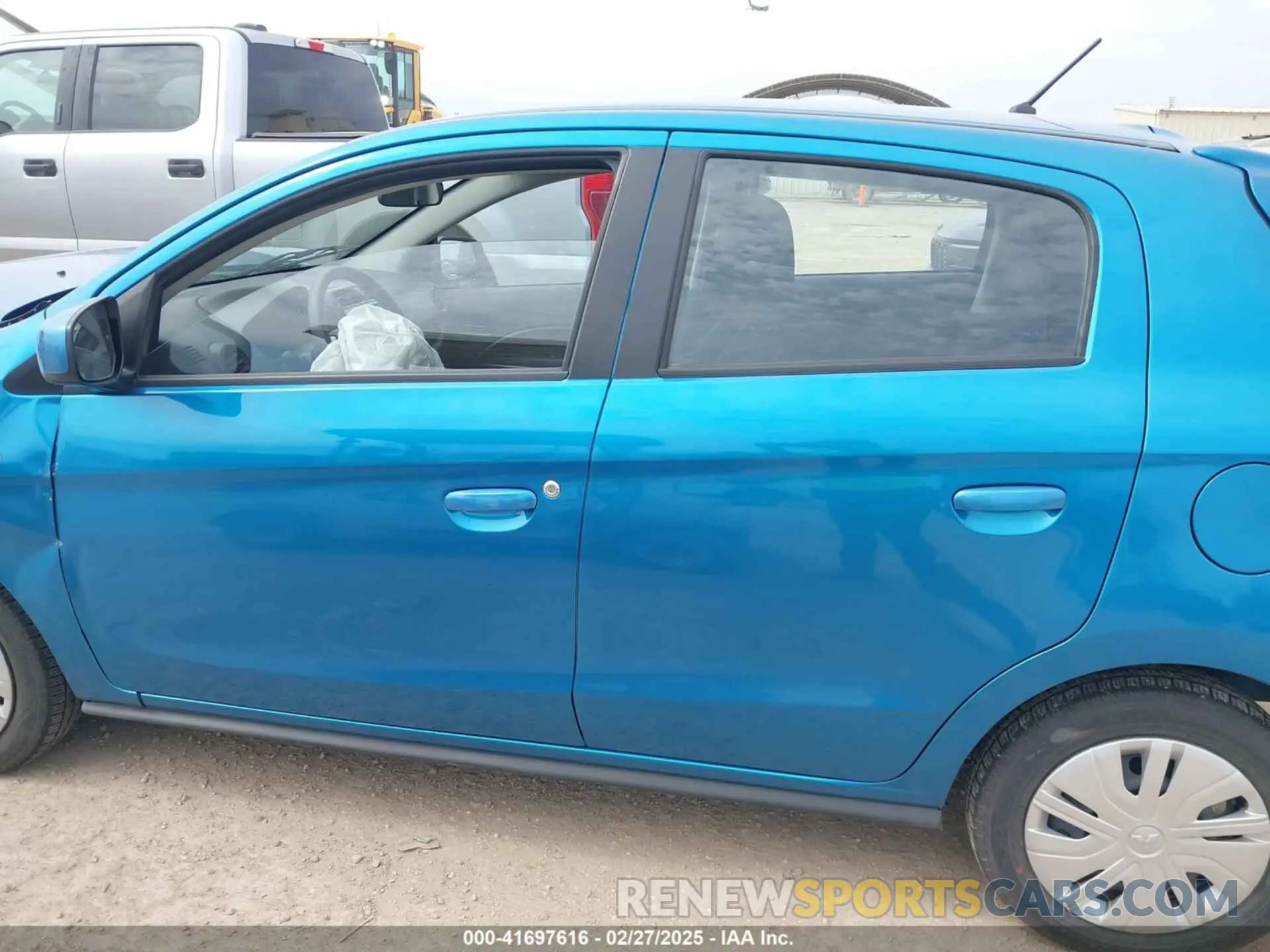 14 fotografías del automóvil dañado ML32AUHJ0RH017974 MITSUBISHI MIRAGE 2024