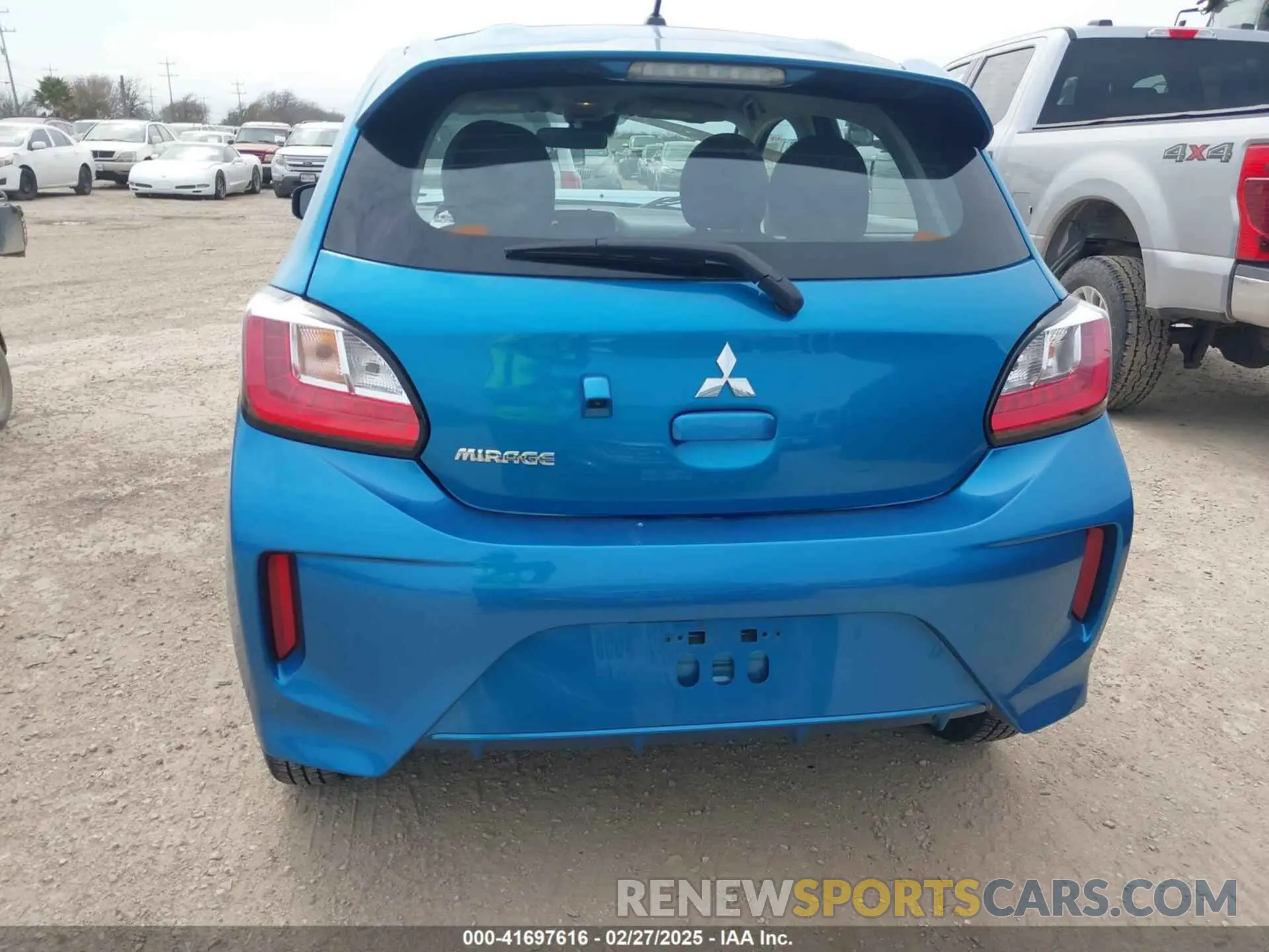 16 fotografías del automóvil dañado ML32AUHJ0RH017974 MITSUBISHI MIRAGE 2024