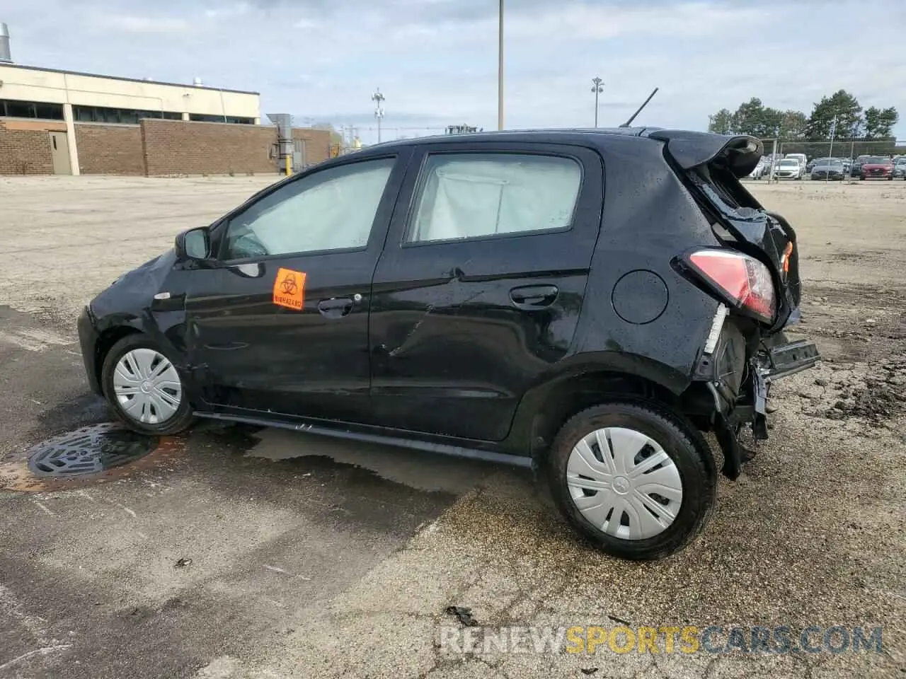 2 fotografías del automóvil dañado ML32AUHJ0RH022060 MITSUBISHI MIRAGE 2024