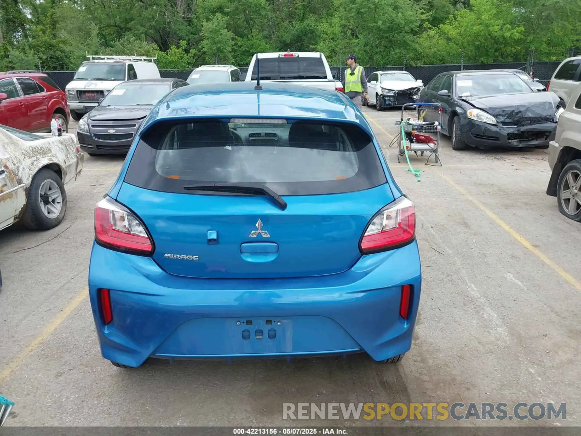 17 fotografías del automóvil dañado ML32AUHJ1RH010483 MITSUBISHI MIRAGE 2024