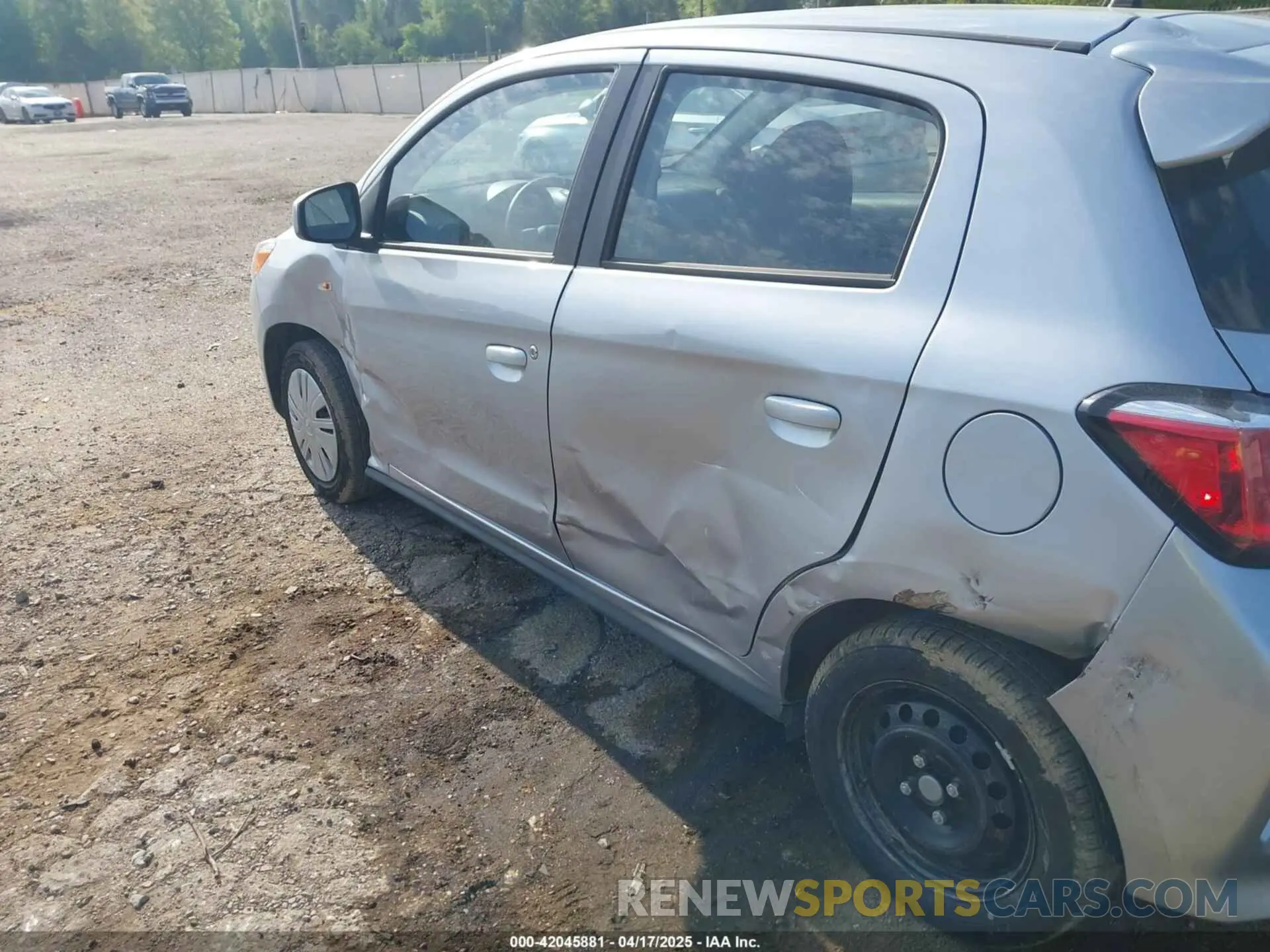 17 fotografías del automóvil dañado ML32AUHJ1RH024500 MITSUBISHI MIRAGE 2024
