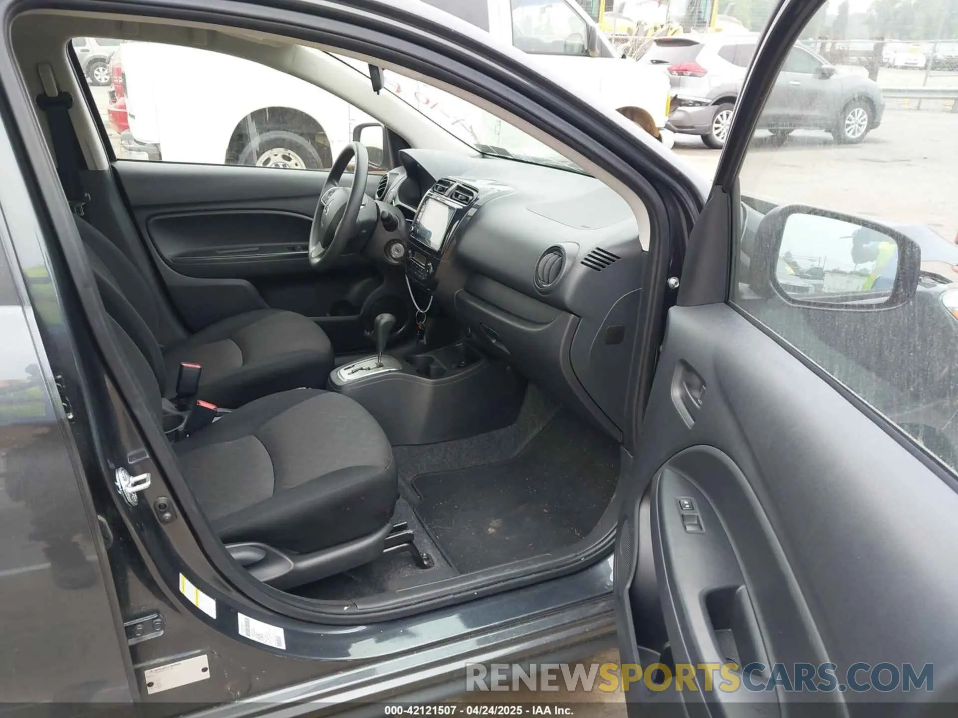 5 fotografías del automóvil dañado ML32AUHJ1RH024822 MITSUBISHI MIRAGE 2024