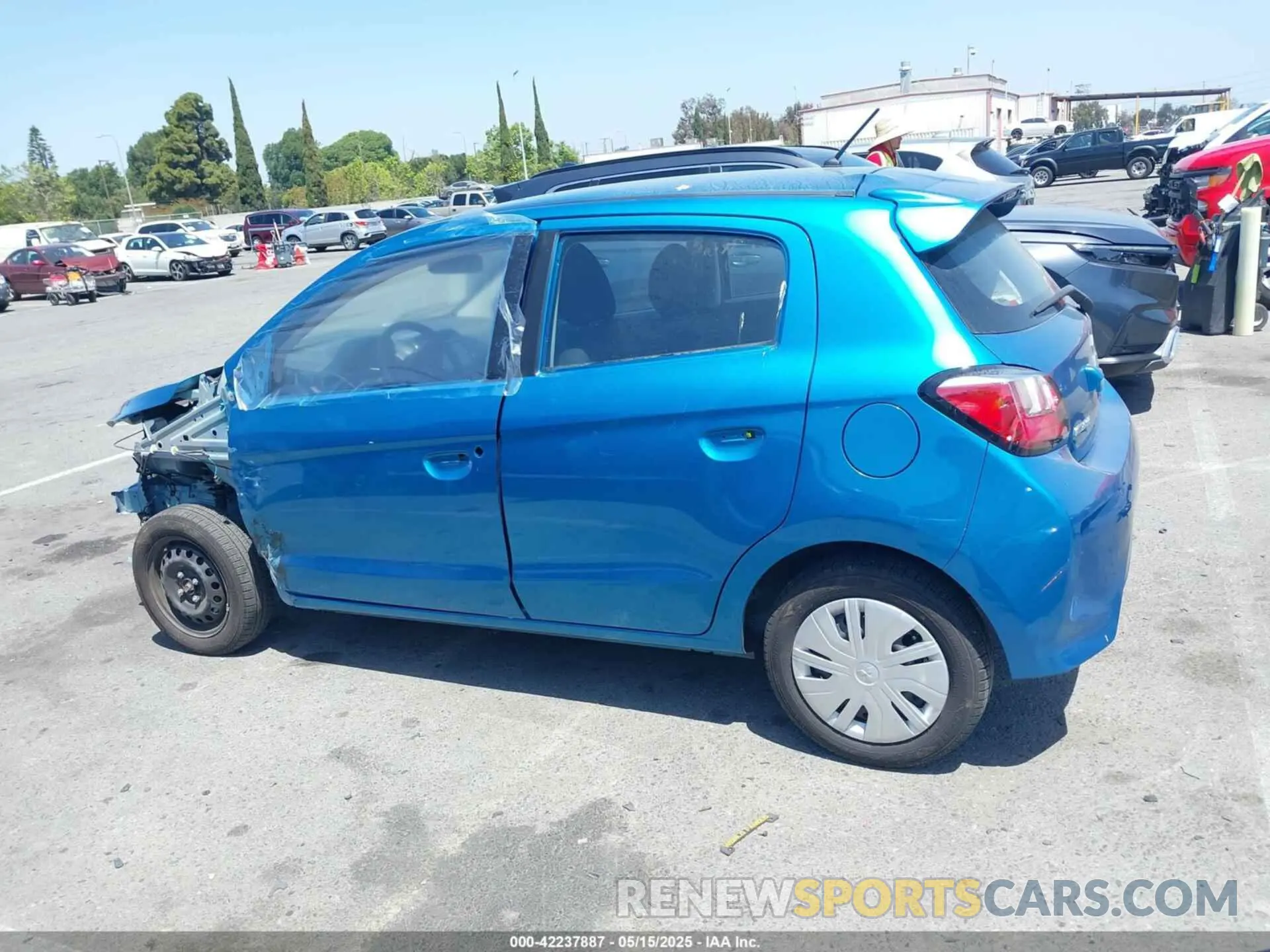 15 fotografías del automóvil dañado ML32AUHJ2RH010587 MITSUBISHI MIRAGE 2024