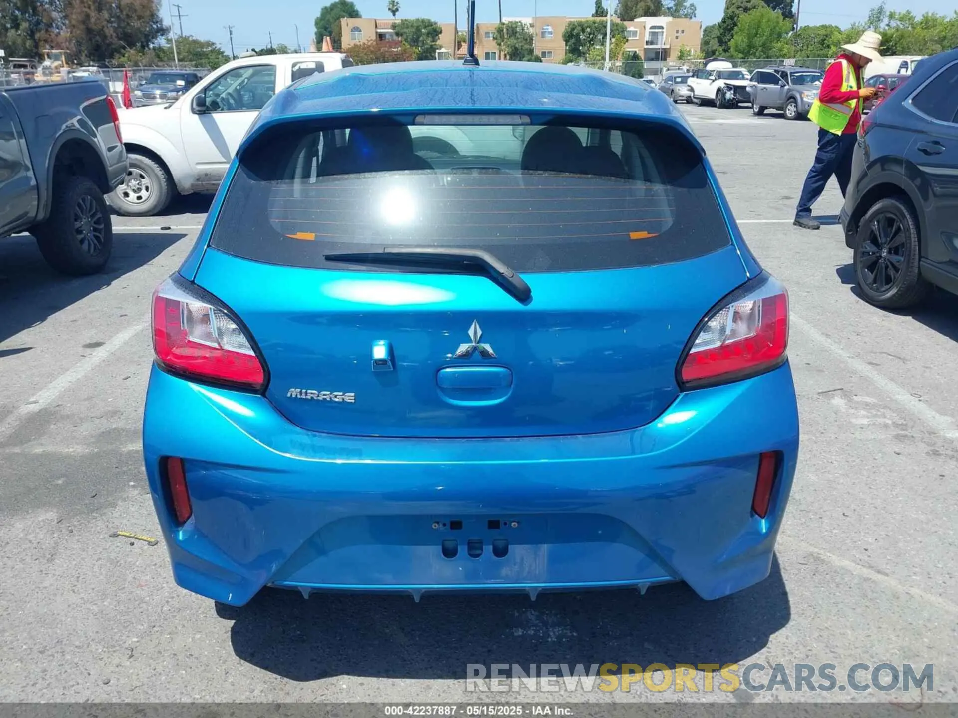 17 fotografías del automóvil dañado ML32AUHJ2RH010587 MITSUBISHI MIRAGE 2024