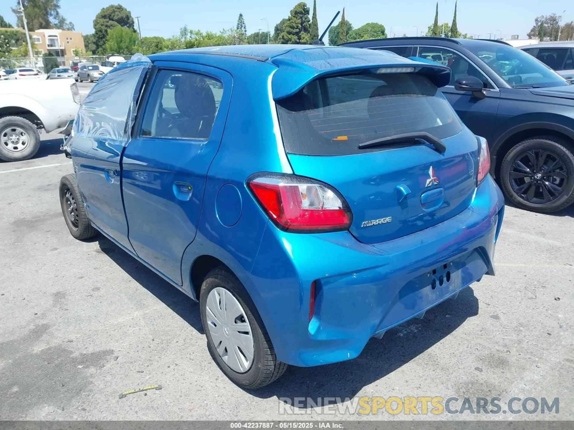3 fotografías del automóvil dañado ML32AUHJ2RH010587 MITSUBISHI MIRAGE 2024