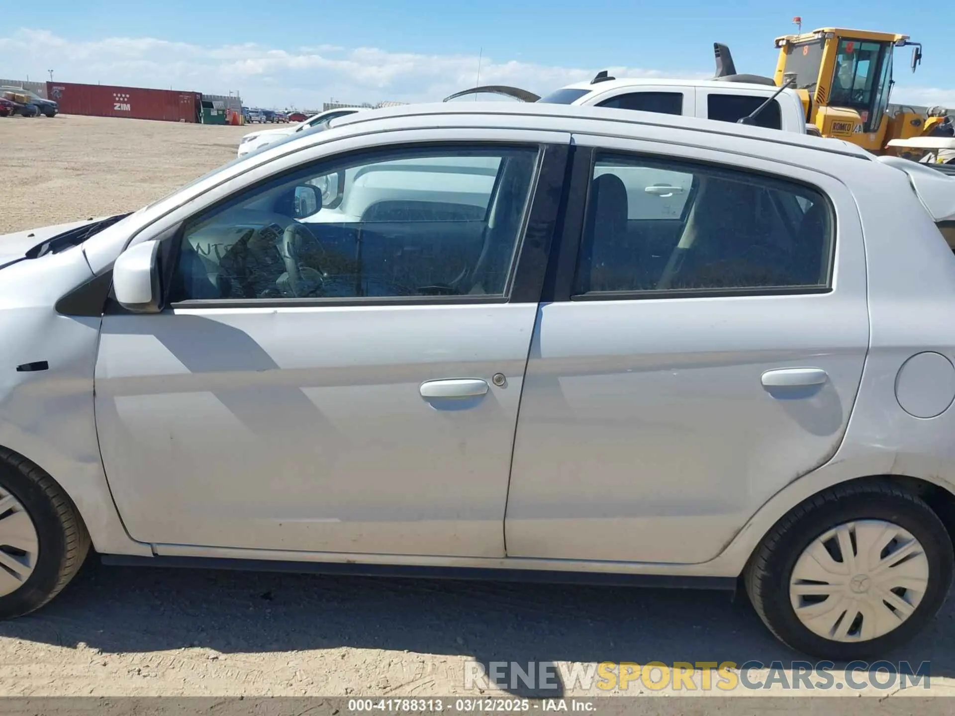 14 fotografías del automóvil dañado ML32AUHJ2RH013490 MITSUBISHI MIRAGE 2024