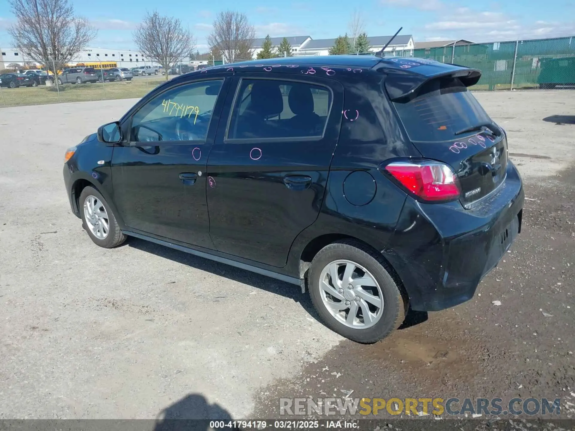 3 fotografías del automóvil dañado ML32AUHJ3RH005771 MITSUBISHI MIRAGE 2024