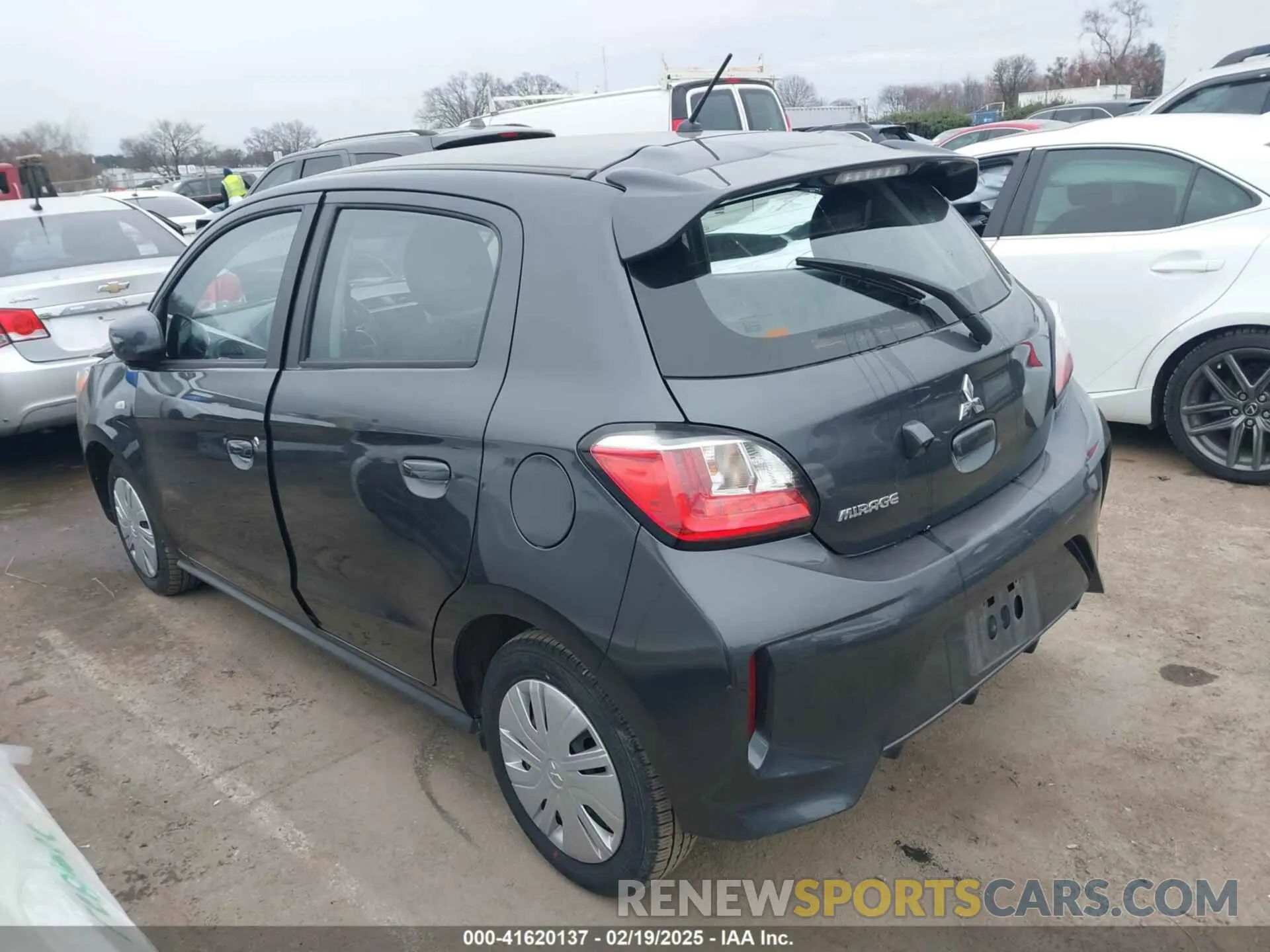 14 fotografías del automóvil dañado ML32AUHJ3RH008069 MITSUBISHI MIRAGE 2024