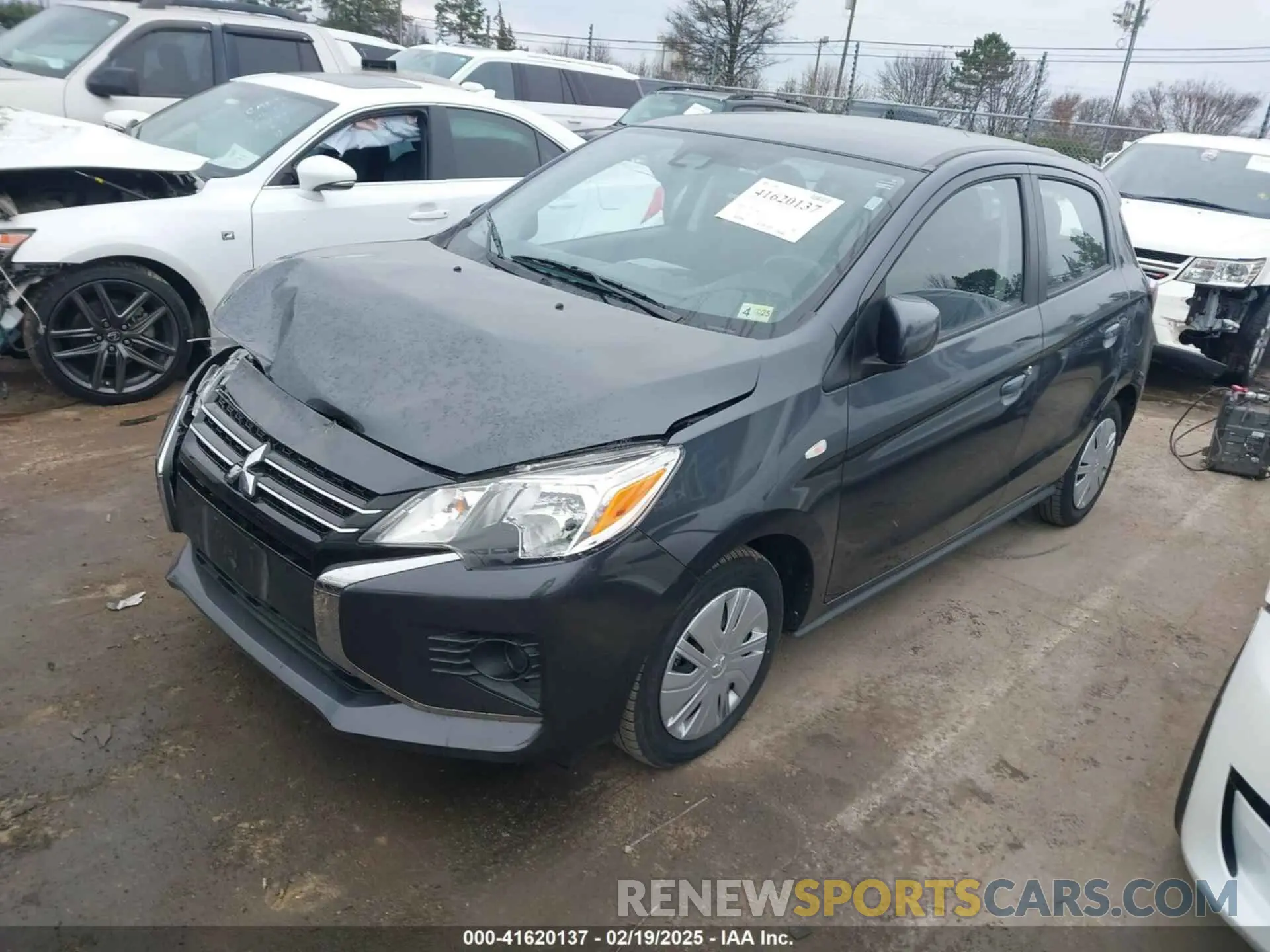 2 fotografías del automóvil dañado ML32AUHJ3RH008069 MITSUBISHI MIRAGE 2024