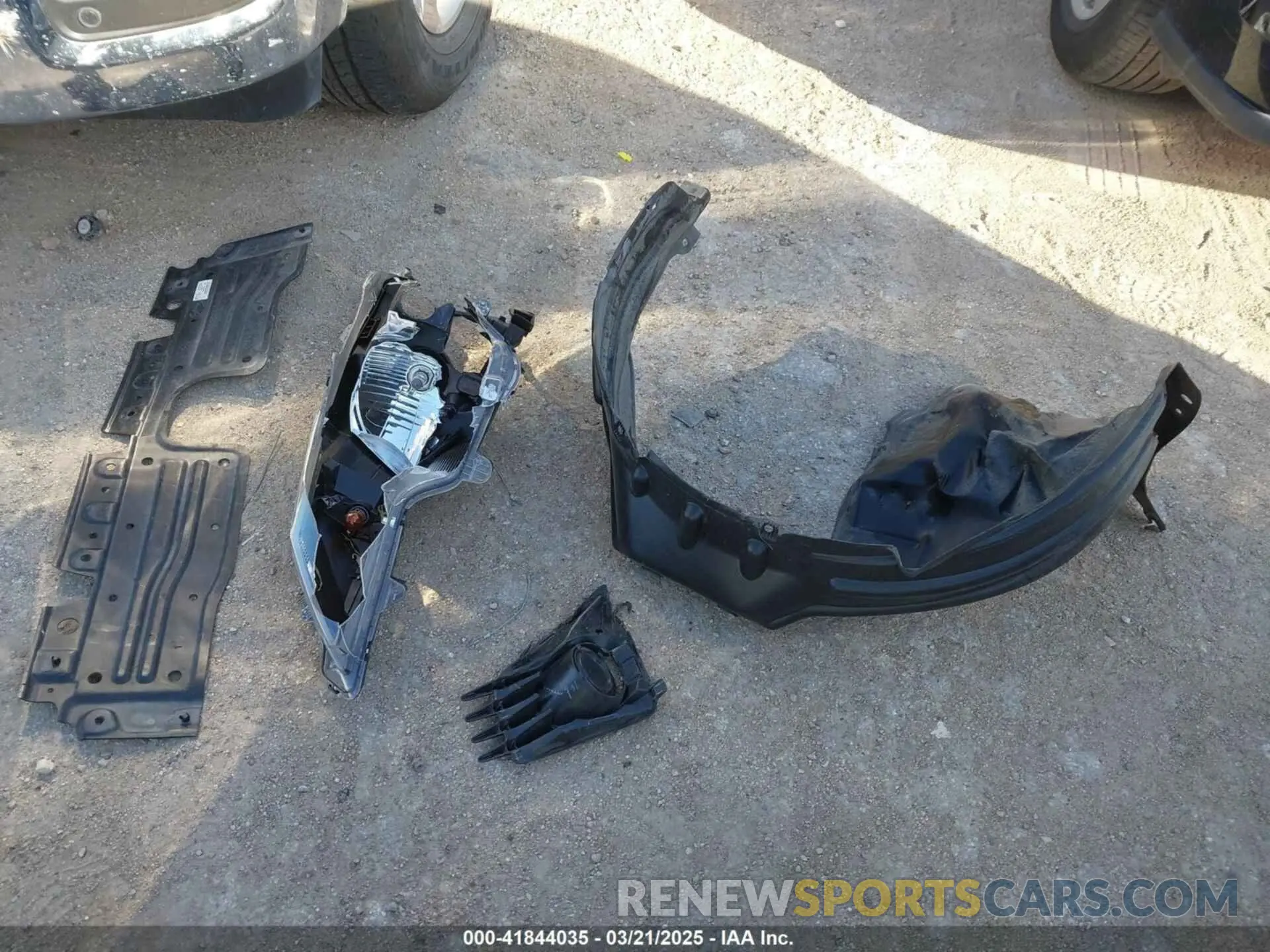 12 fotografías del automóvil dañado ML32AUHJ3RH012283 MITSUBISHI MIRAGE 2024