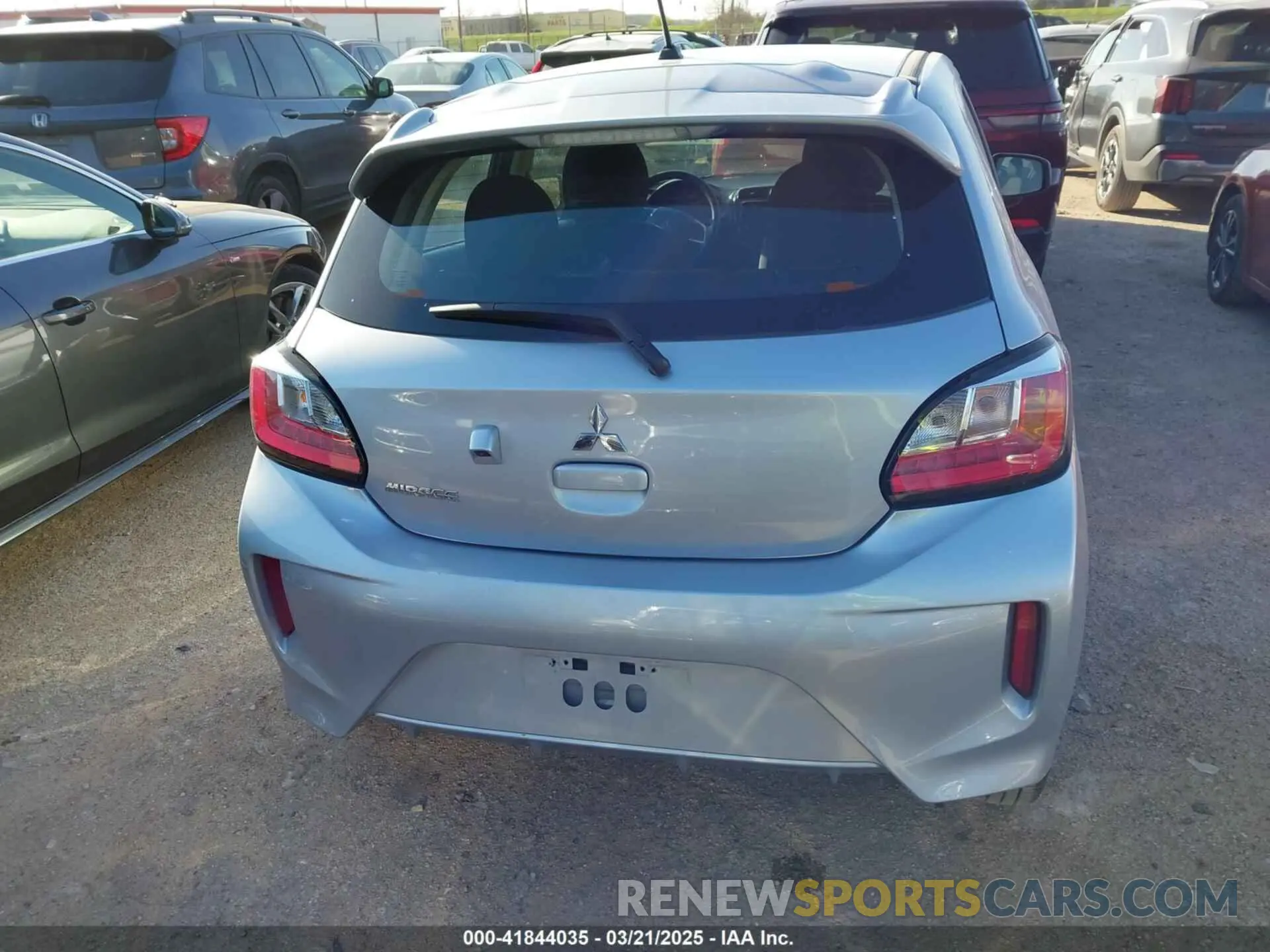 17 fotografías del automóvil dañado ML32AUHJ3RH012283 MITSUBISHI MIRAGE 2024