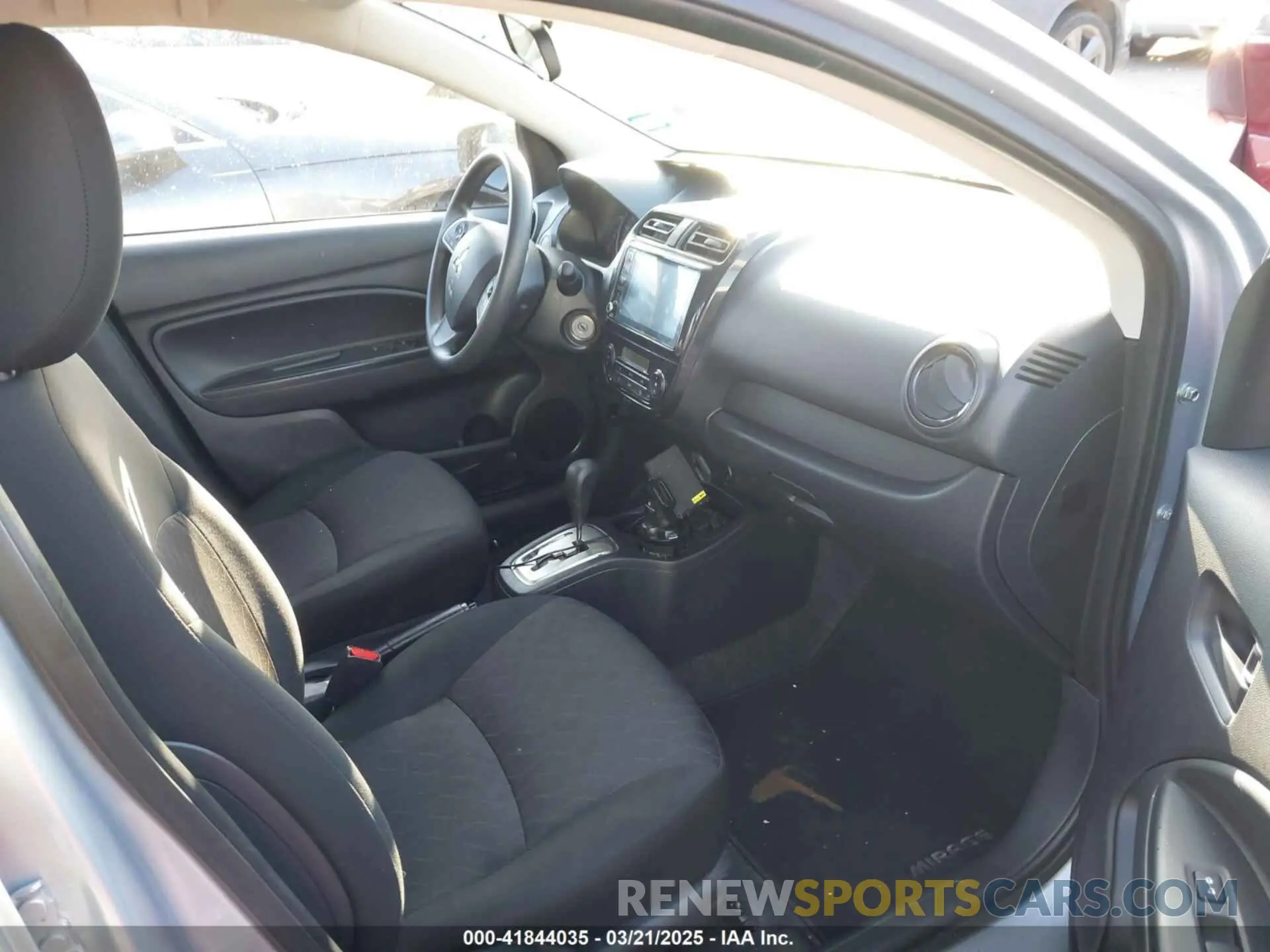5 fotografías del automóvil dañado ML32AUHJ3RH012283 MITSUBISHI MIRAGE 2024