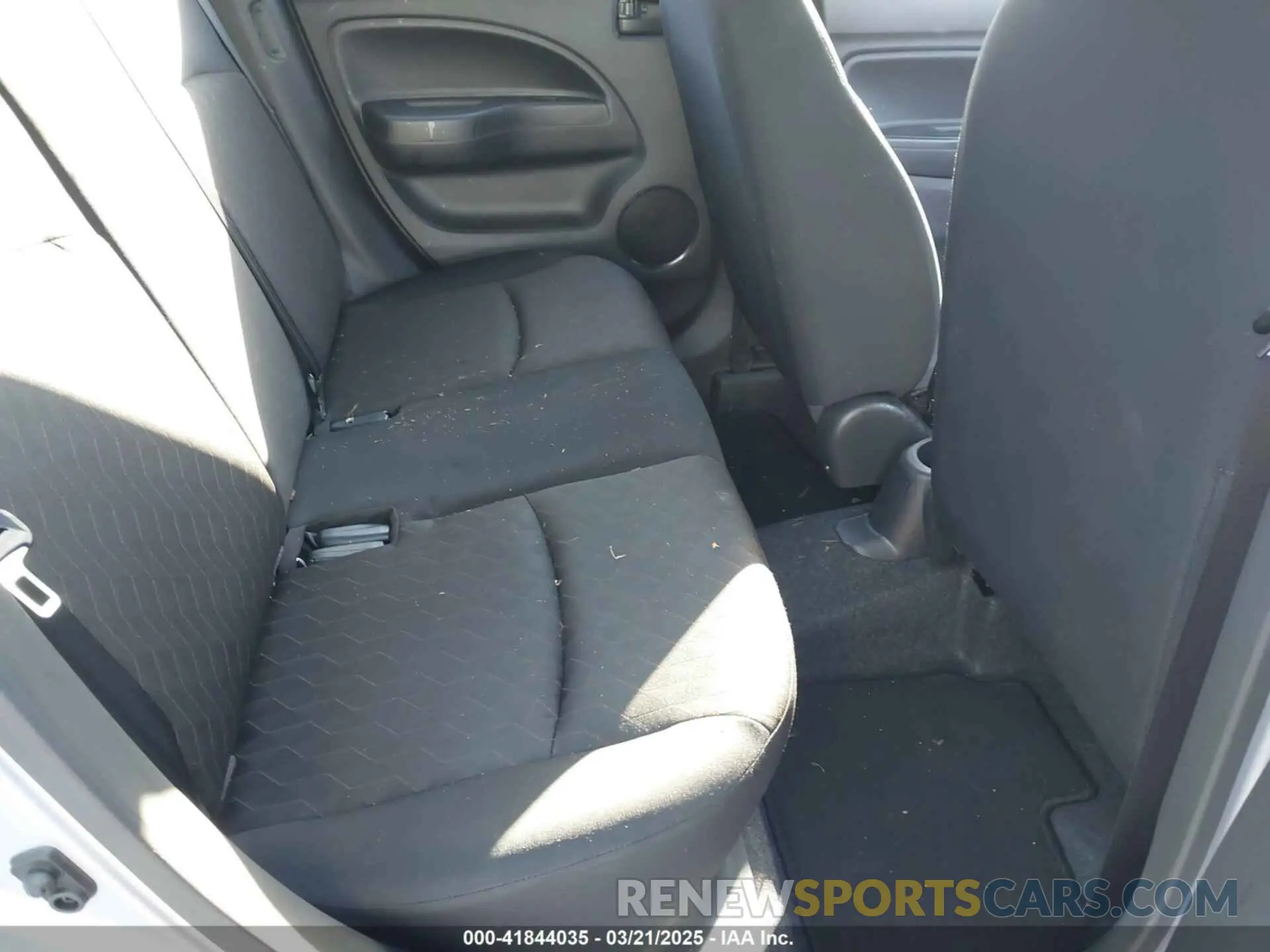 8 fotografías del automóvil dañado ML32AUHJ3RH012283 MITSUBISHI MIRAGE 2024