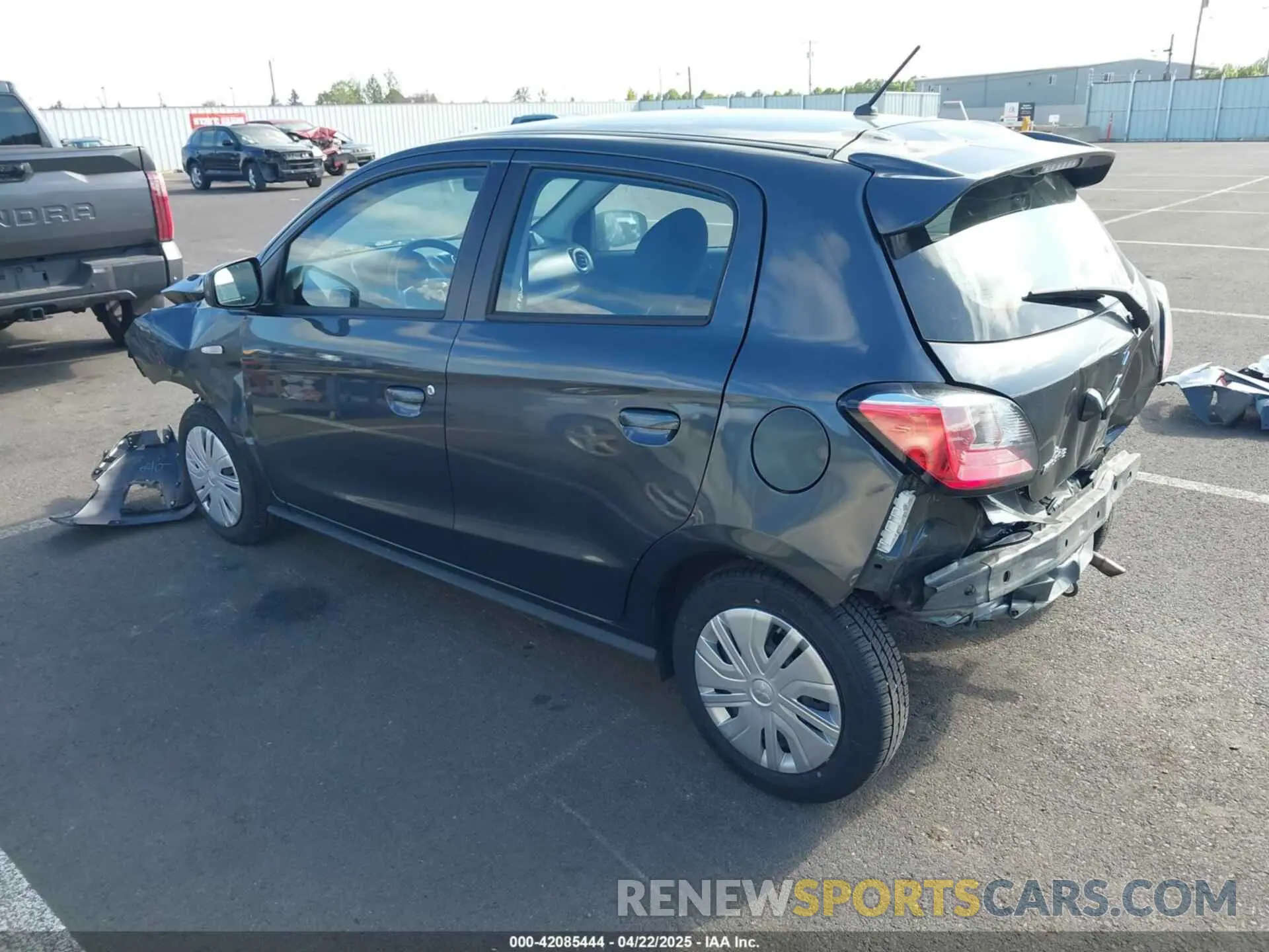 3 fotografías del automóvil dañado ML32AUHJ3RH013336 MITSUBISHI MIRAGE 2024