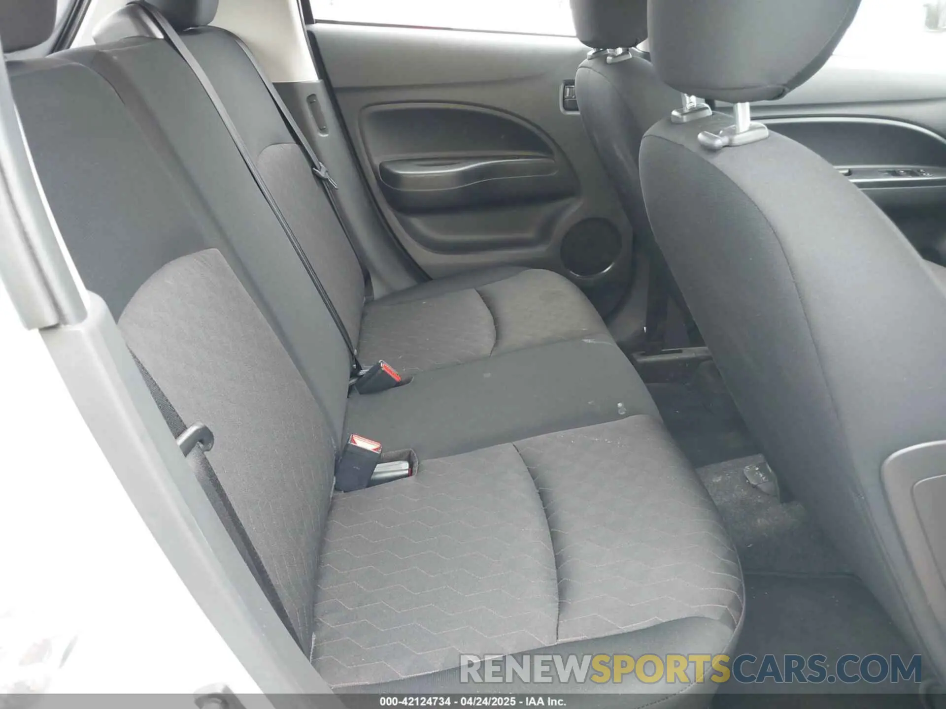 8 fotografías del automóvil dañado ML32AUHJ3RH020786 MITSUBISHI MIRAGE 2024