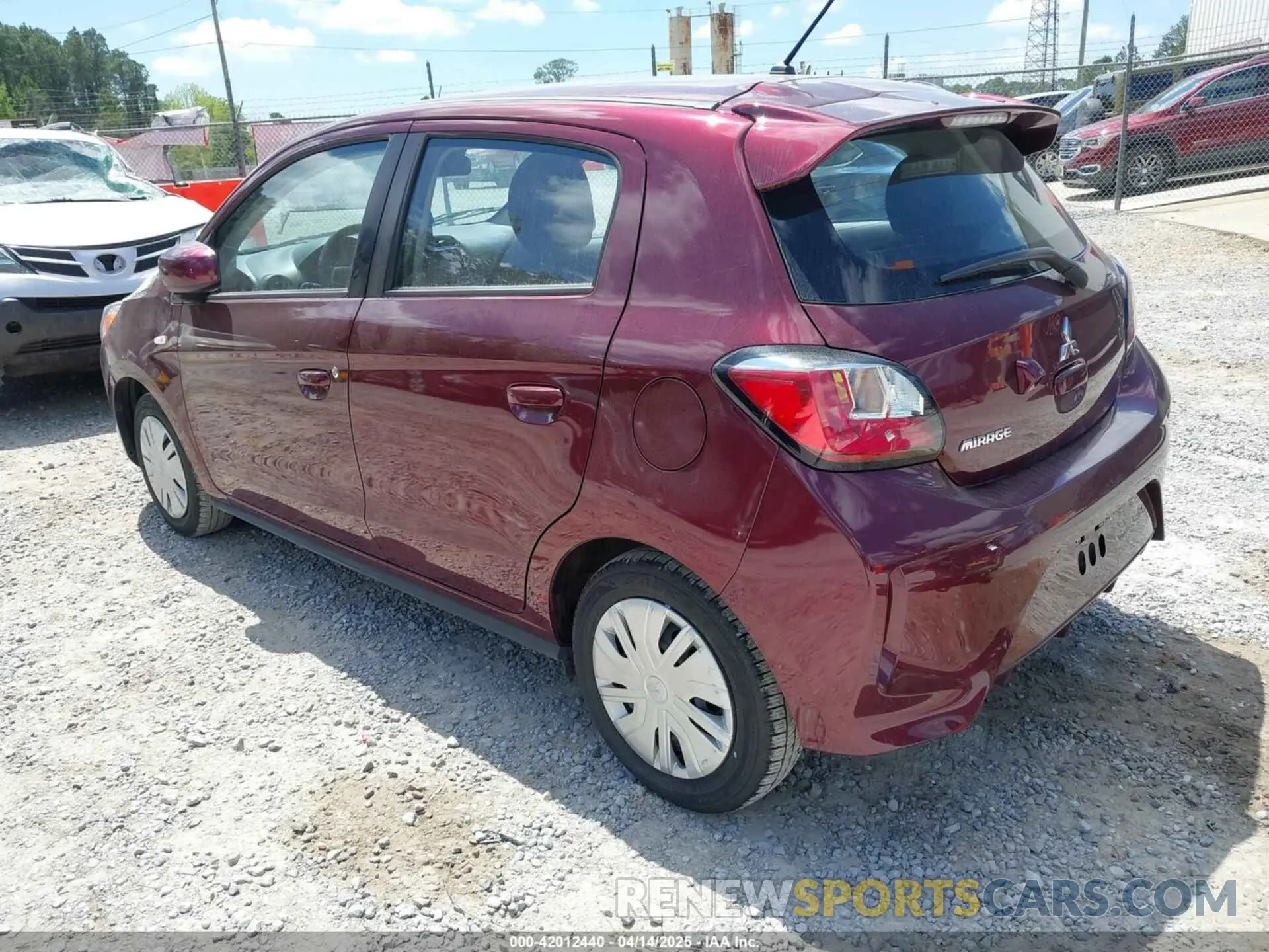 3 fotografías del automóvil dañado ML32AUHJ3RH028872 MITSUBISHI MIRAGE 2024