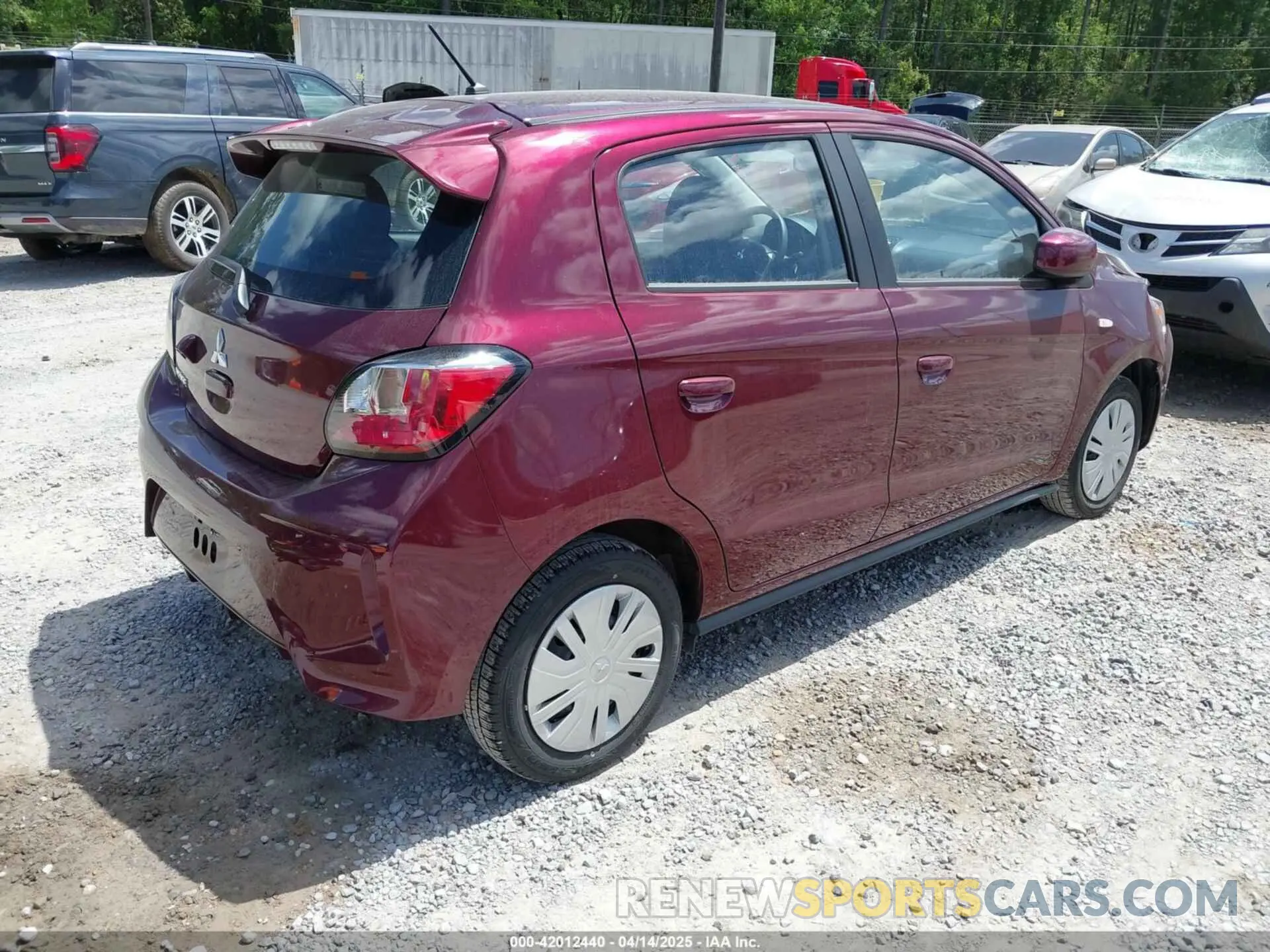 4 fotografías del automóvil dañado ML32AUHJ3RH028872 MITSUBISHI MIRAGE 2024