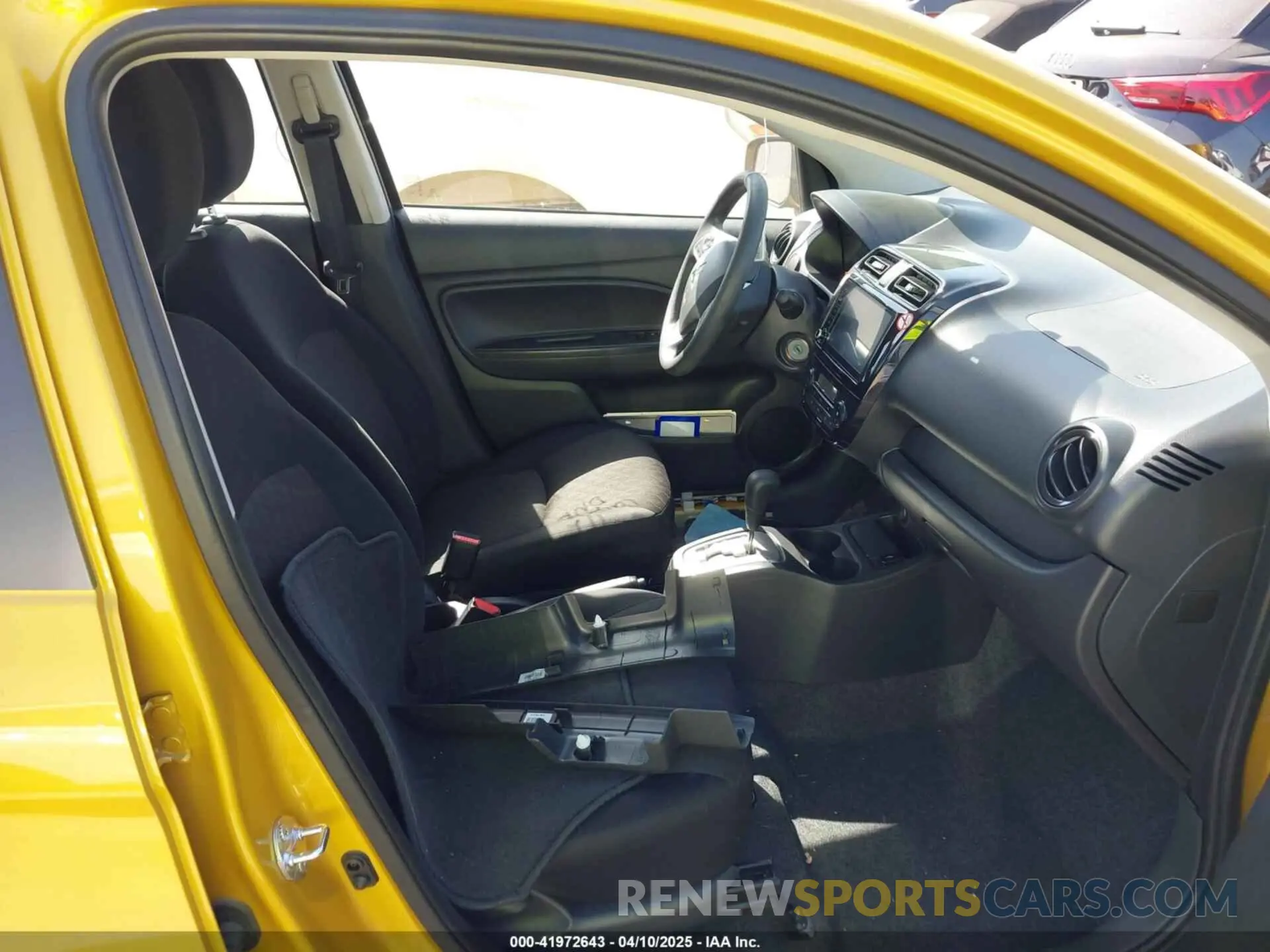 5 fotografías del automóvil dañado ML32AUHJ3RH029570 MITSUBISHI MIRAGE 2024