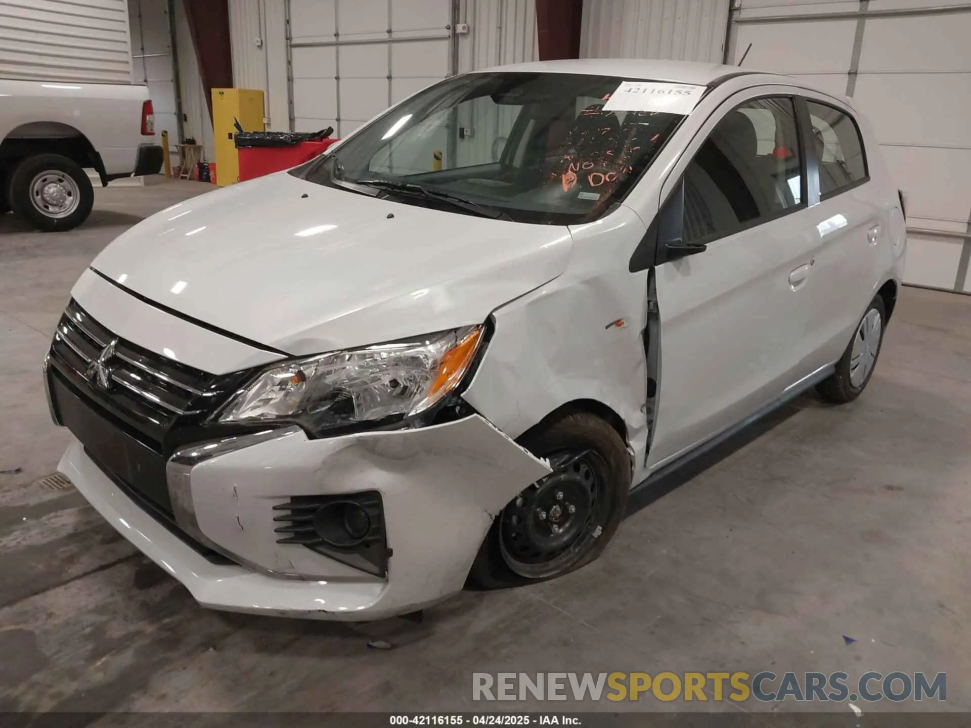 2 fotografías del automóvil dañado ML32AUHJ3RH031710 MITSUBISHI MIRAGE 2024